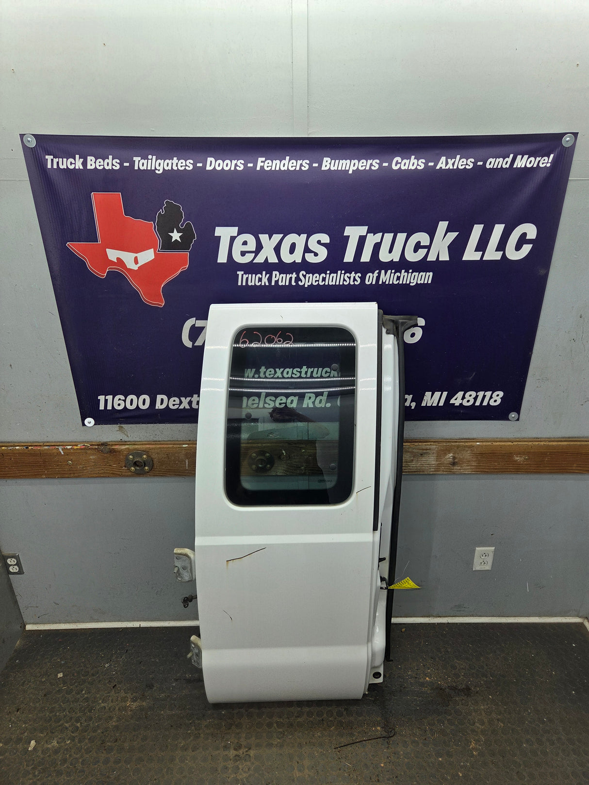 2008-2016 Ford Super Duty F250 F350 F450 F550 RH Extended Cab Passenger Side Rear Door