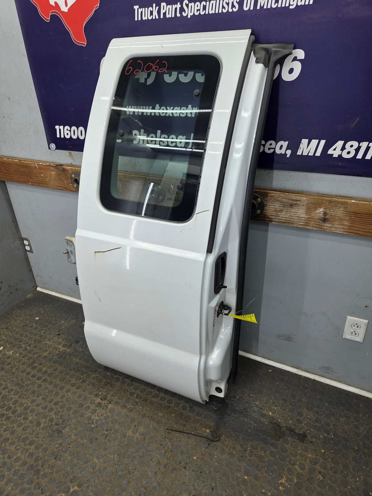 2008-2016 Ford Super Duty F250 F350 F450 F550 RH Extended Cab Passenger Side Rear Door