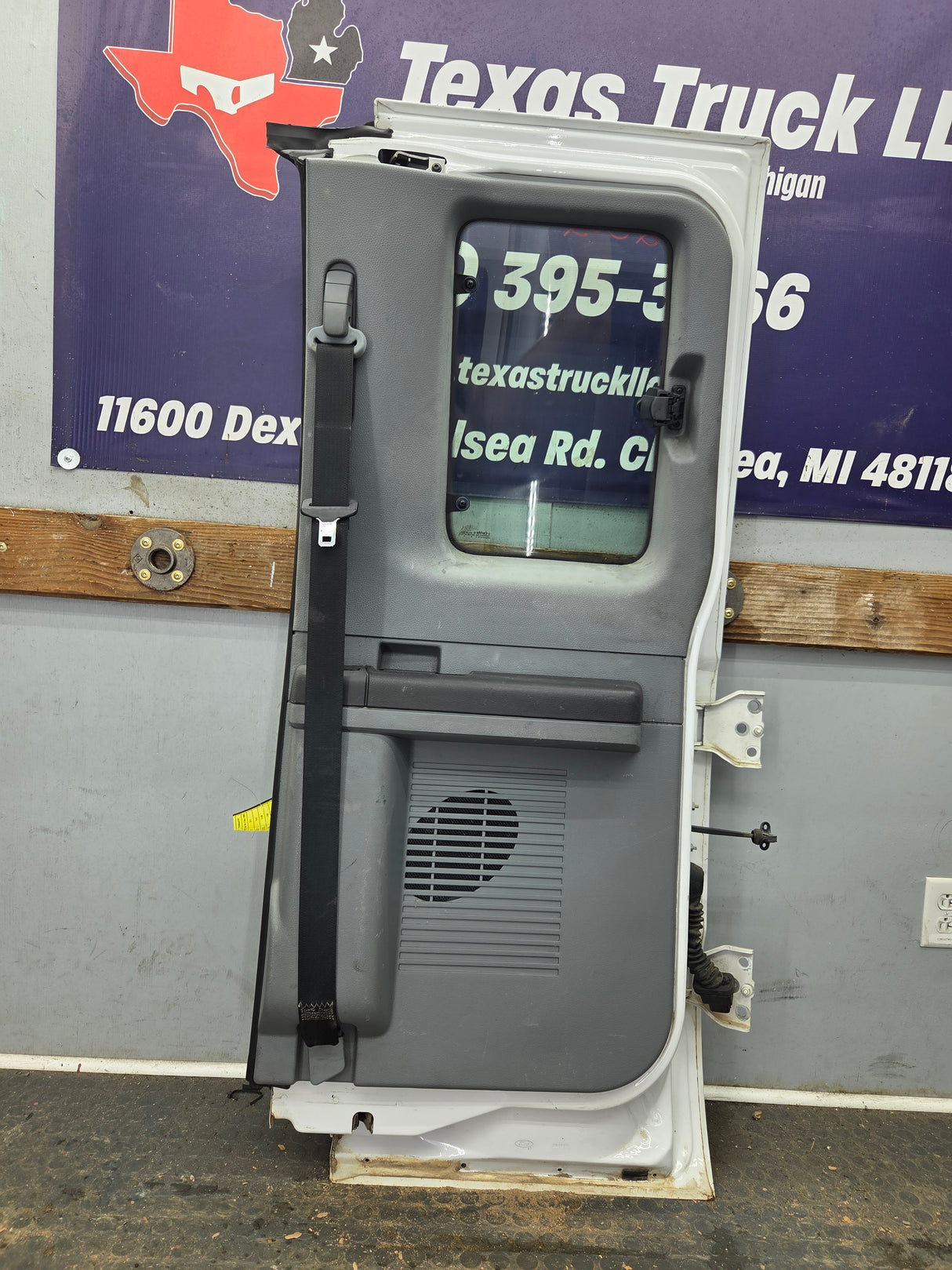 2008-2016 Ford Super Duty F250 F350 F450 F550 RH Extended Cab Passenger Side Rear Door