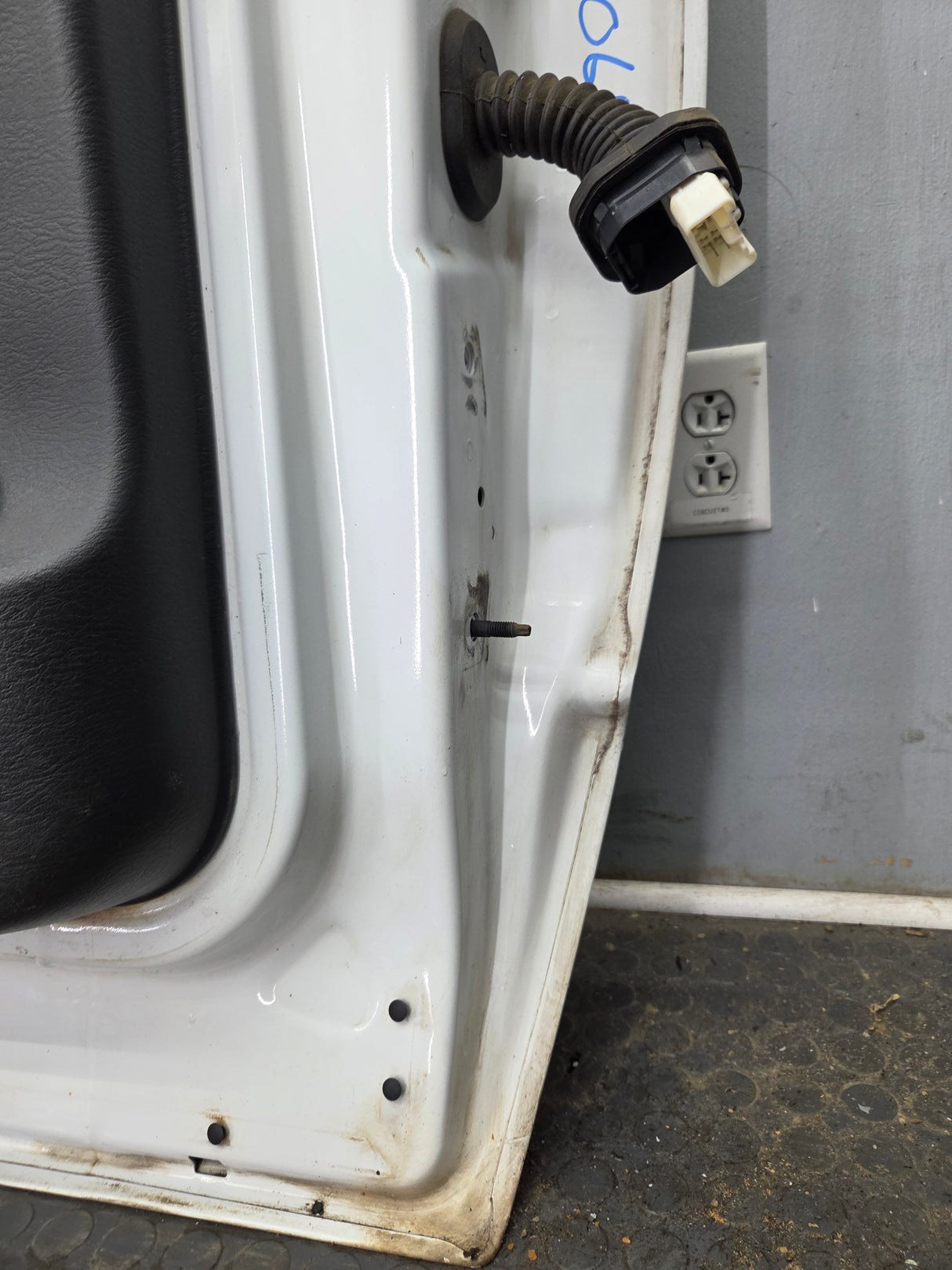 2003-2008 Dodge Ram 3rd Gen Driver Front Regular Cab Door 1500 2500 3500 4500 5500