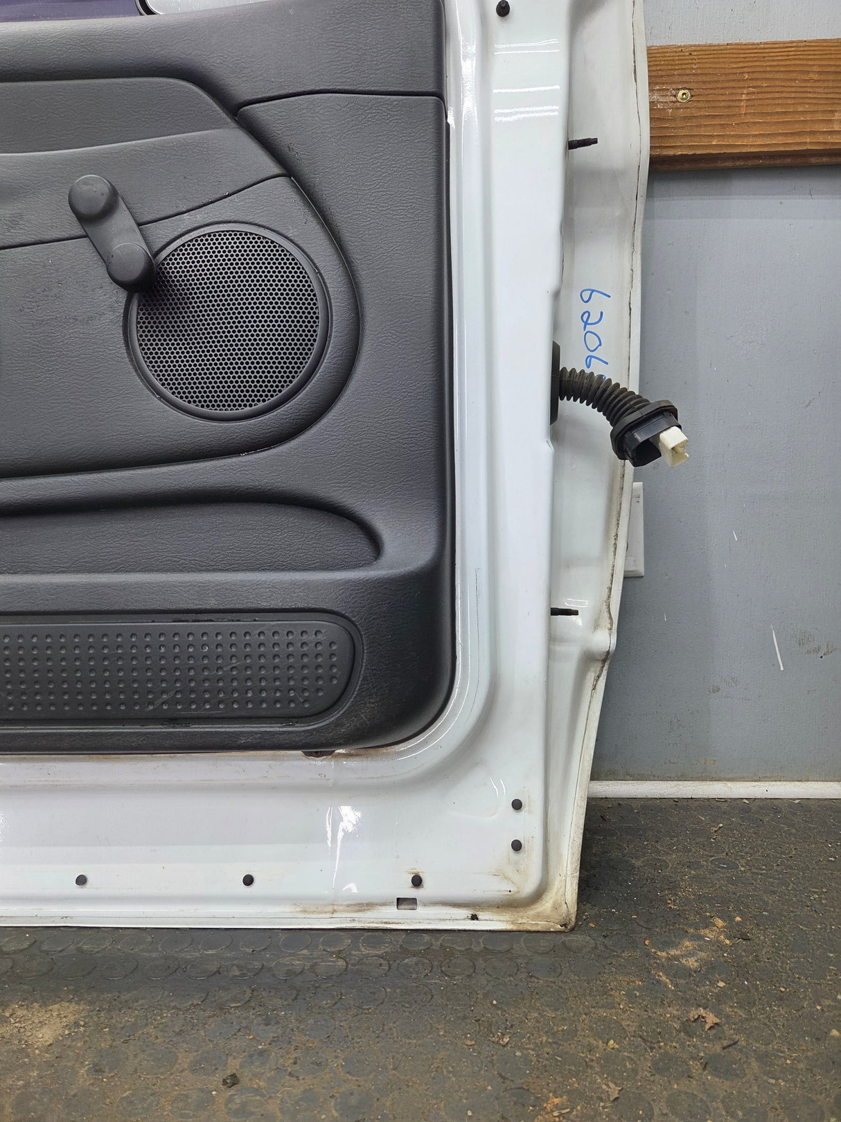 2003-2008 Dodge Ram 3rd Gen Driver Front Regular Cab Door 1500 2500 3500 4500 5500