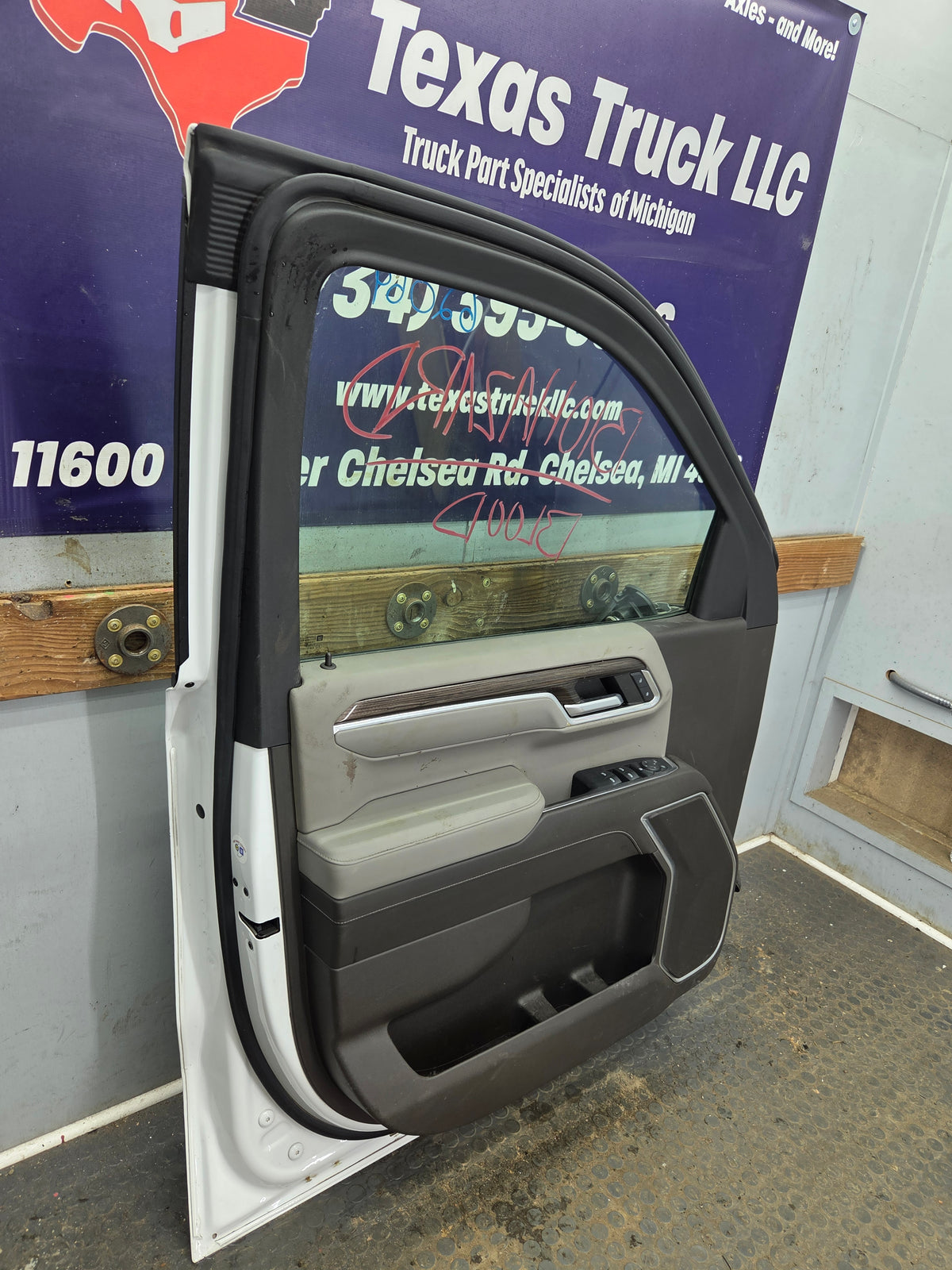 2019-2026 Chevrolet Silverado GMC Sierra 1500 LH Driver Side Crew & Double Cab Front Door