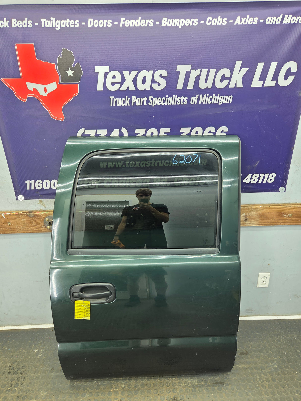 1999-2006 Chevrolet Silverado / GMC Sierra 1500 2500 3500 HD Rear Passenger side Crew Cab rear door RH