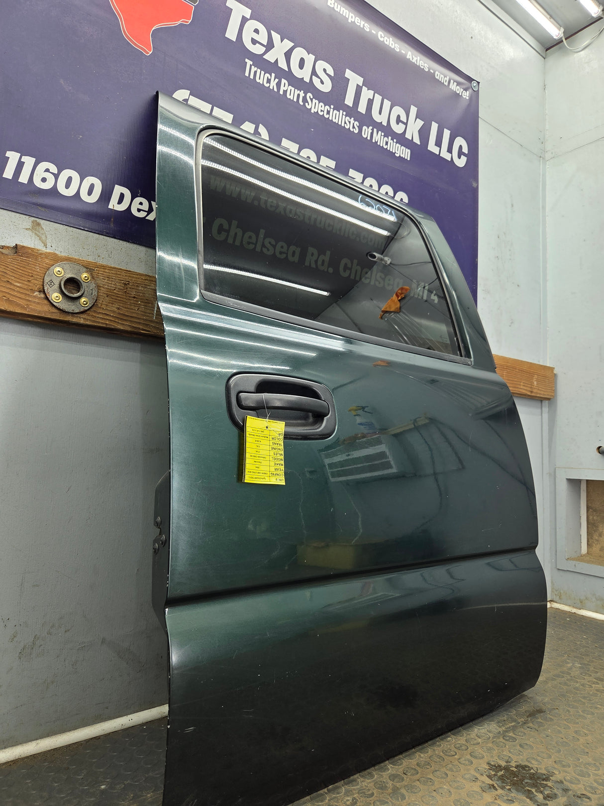 1999-2006 Chevrolet Silverado / GMC Sierra 1500 2500 3500 HD Rear Passenger side Crew Cab rear door RH