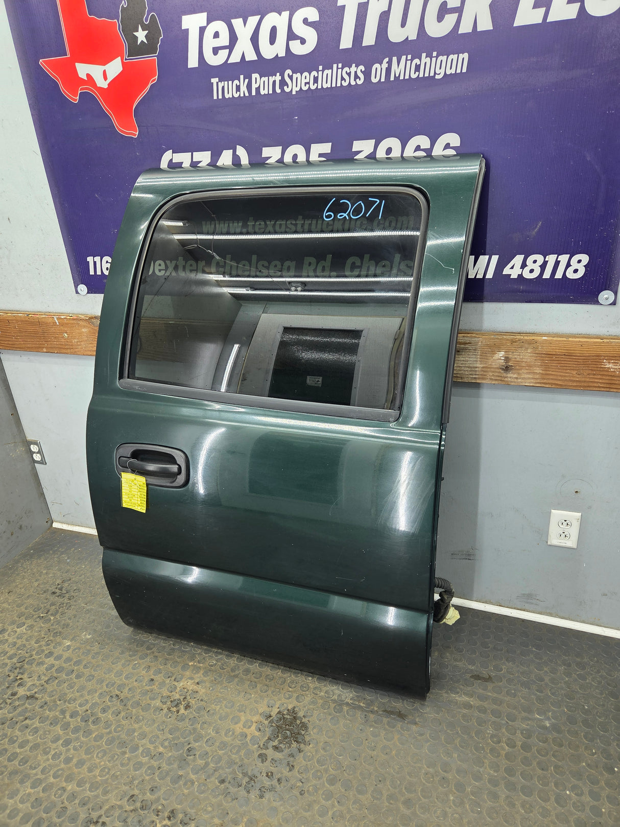 1999-2006 Chevrolet Silverado / GMC Sierra 1500 2500 3500 HD Rear Passenger side Crew Cab rear door RH
