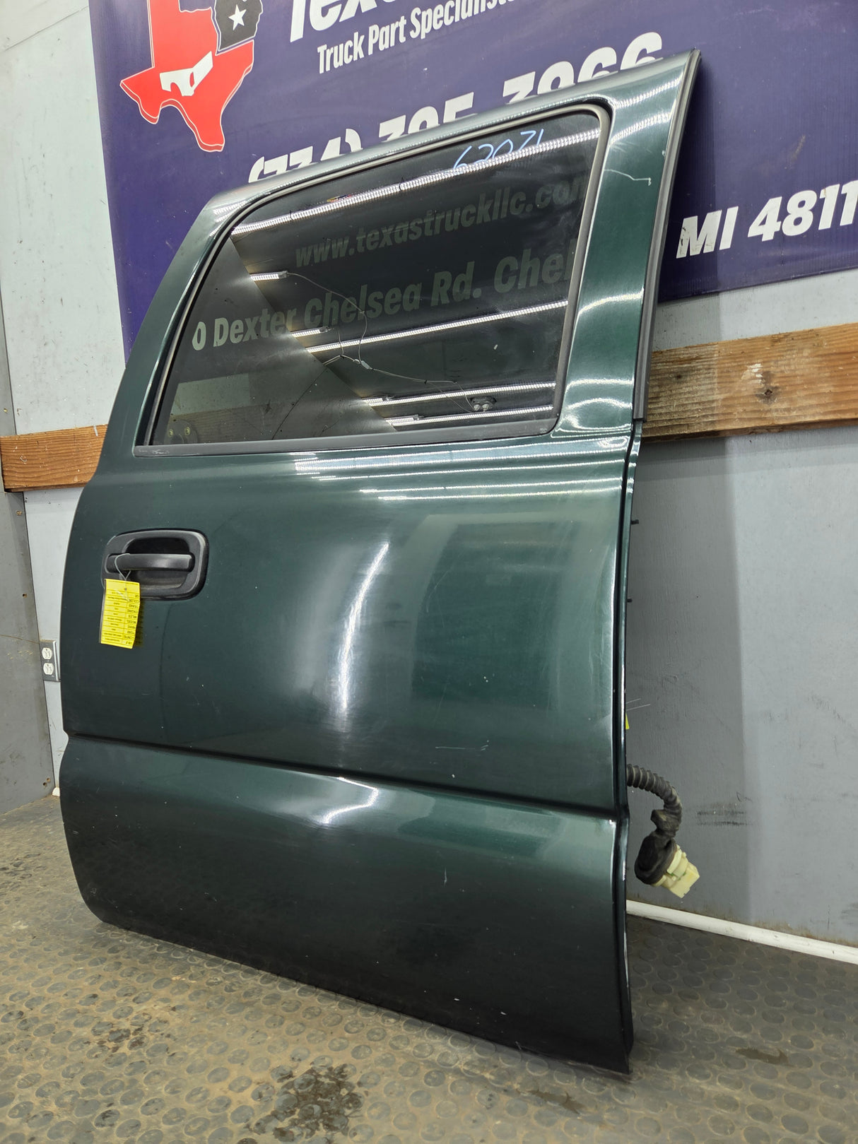 1999-2006 Chevrolet Silverado / GMC Sierra 1500 2500 3500 HD Rear Passenger side Crew Cab rear door RH