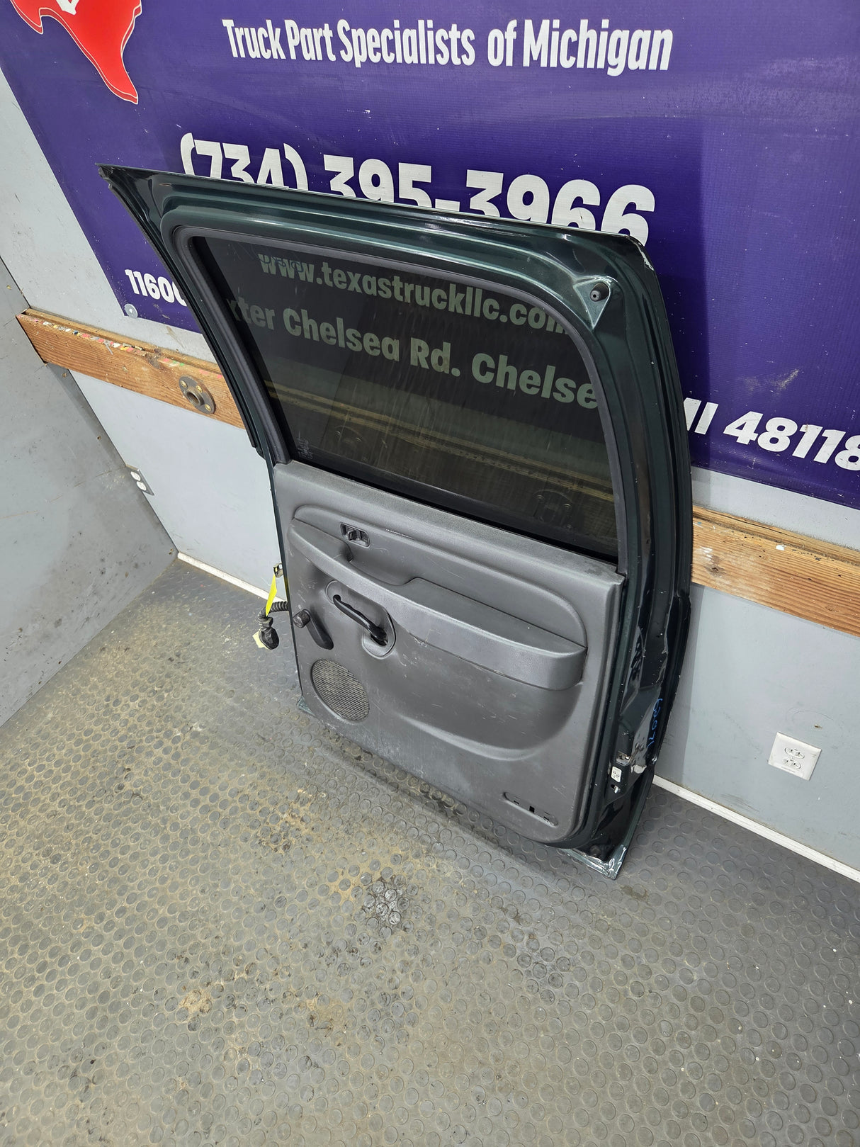 1999-2006 Chevrolet Silverado / GMC Sierra 1500 2500 3500 HD Rear Passenger side Crew Cab rear door RH
