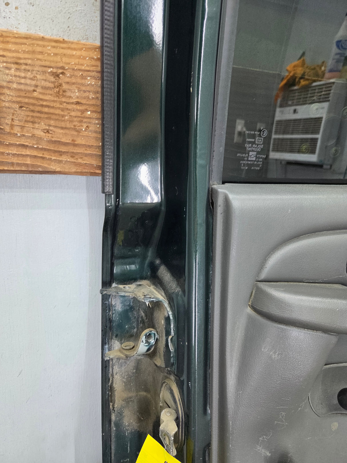 1999-2006 Chevrolet Silverado / GMC Sierra 1500 2500 3500 HD Rear Passenger side Crew Cab rear door RH