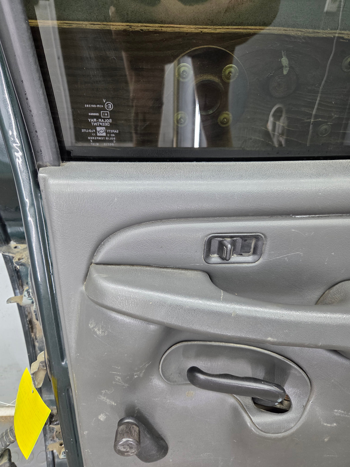 1999-2006 Chevrolet Silverado / GMC Sierra 1500 2500 3500 HD Rear Passenger side Crew Cab rear door RH