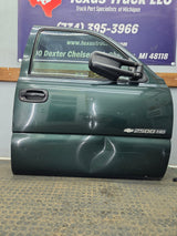 1999-2006 Chevrolet Silverado / GMC Sierra 1500 2500 3500 HD Front Passenger side Door RH