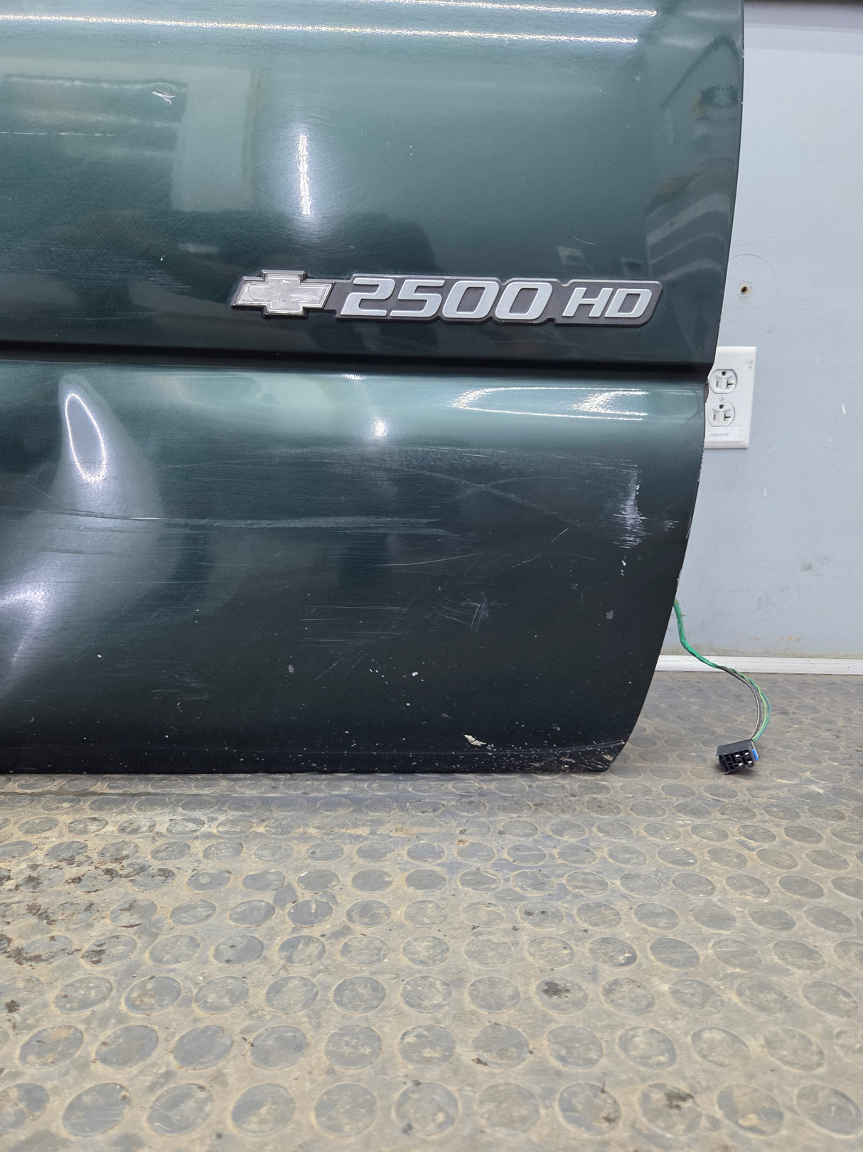 1999-2006 Chevrolet Silverado / GMC Sierra 1500 2500 3500 HD Front Passenger side Door RH