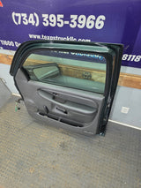 1999-2006 Chevrolet Silverado / GMC Sierra 1500 2500 3500 HD Front Passenger side Door RH