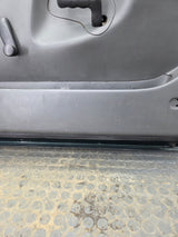 1999-2006 Chevrolet Silverado / GMC Sierra 1500 2500 3500 HD Front Passenger side Door RH