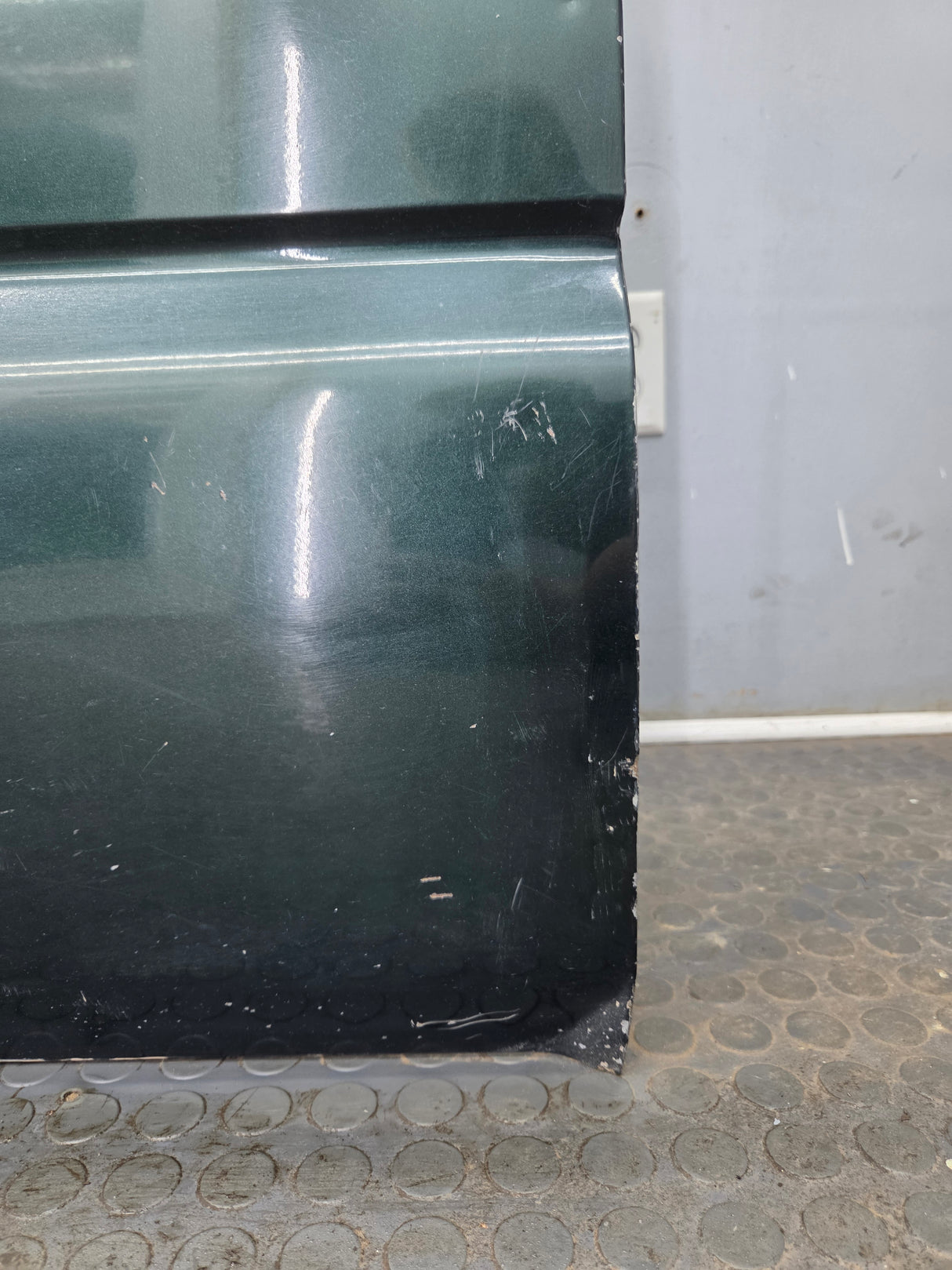 1999-2006 Chevrolet Silverado / GMC Sierra 1500 2500 3500 HD Front Driver Side Door LH