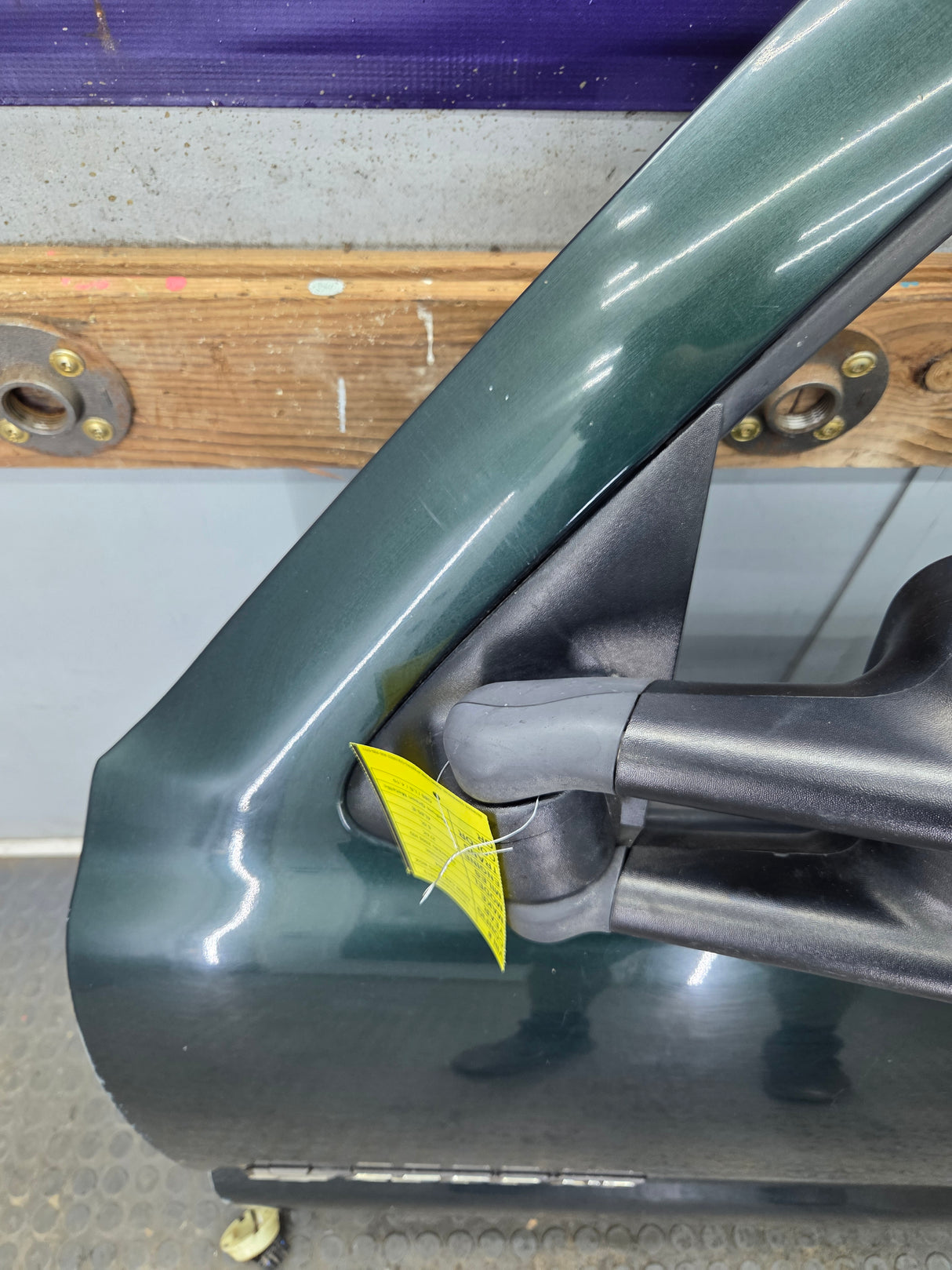 1999-2006 Chevrolet Silverado / GMC Sierra 1500 2500 3500 HD Front Driver Side Door LH