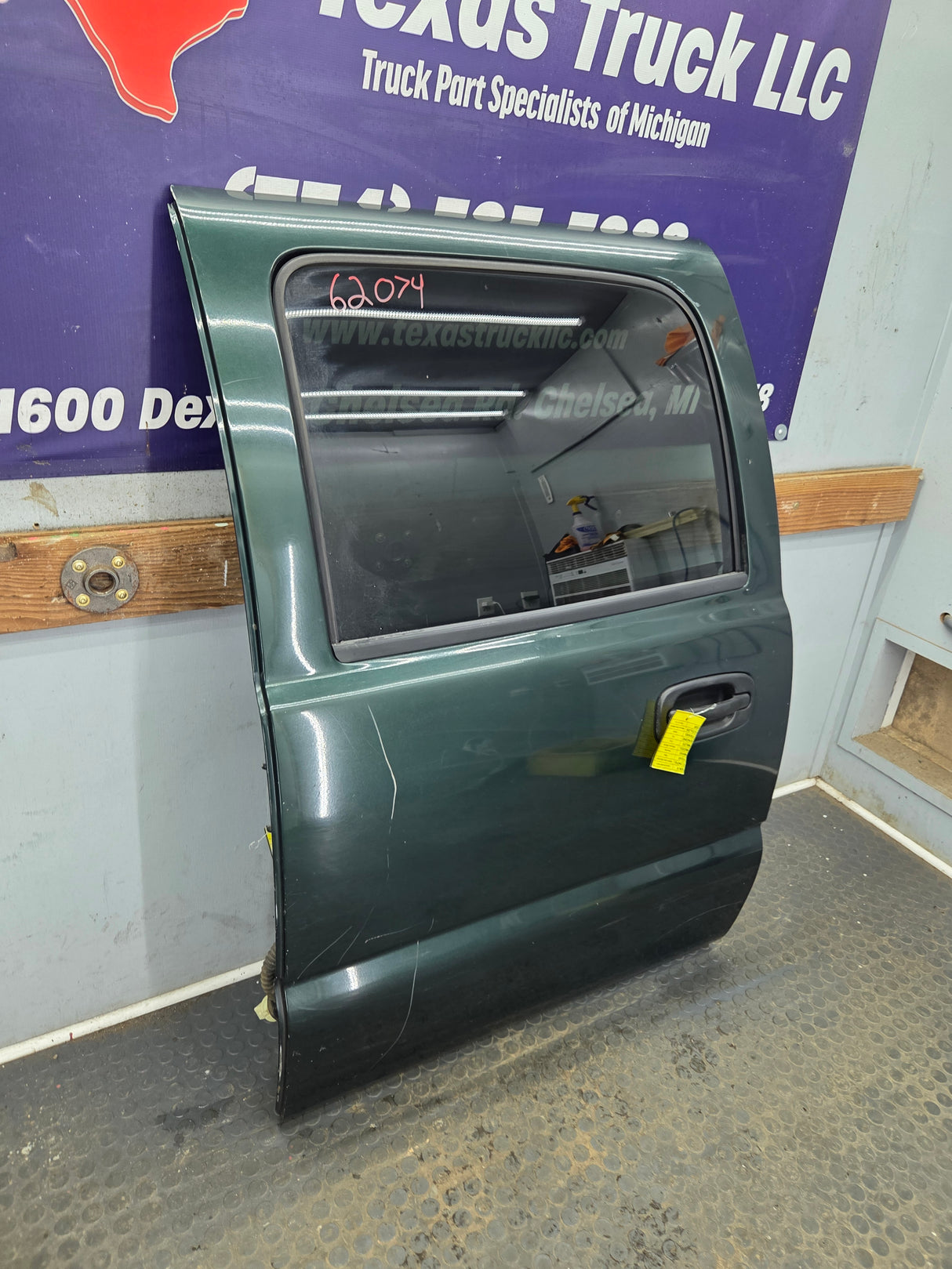 1999-2007 Chevrolet Silverado / GMC Sierra 1500 2500 3500 HD Rear Driver side LH Crew Cab rear door