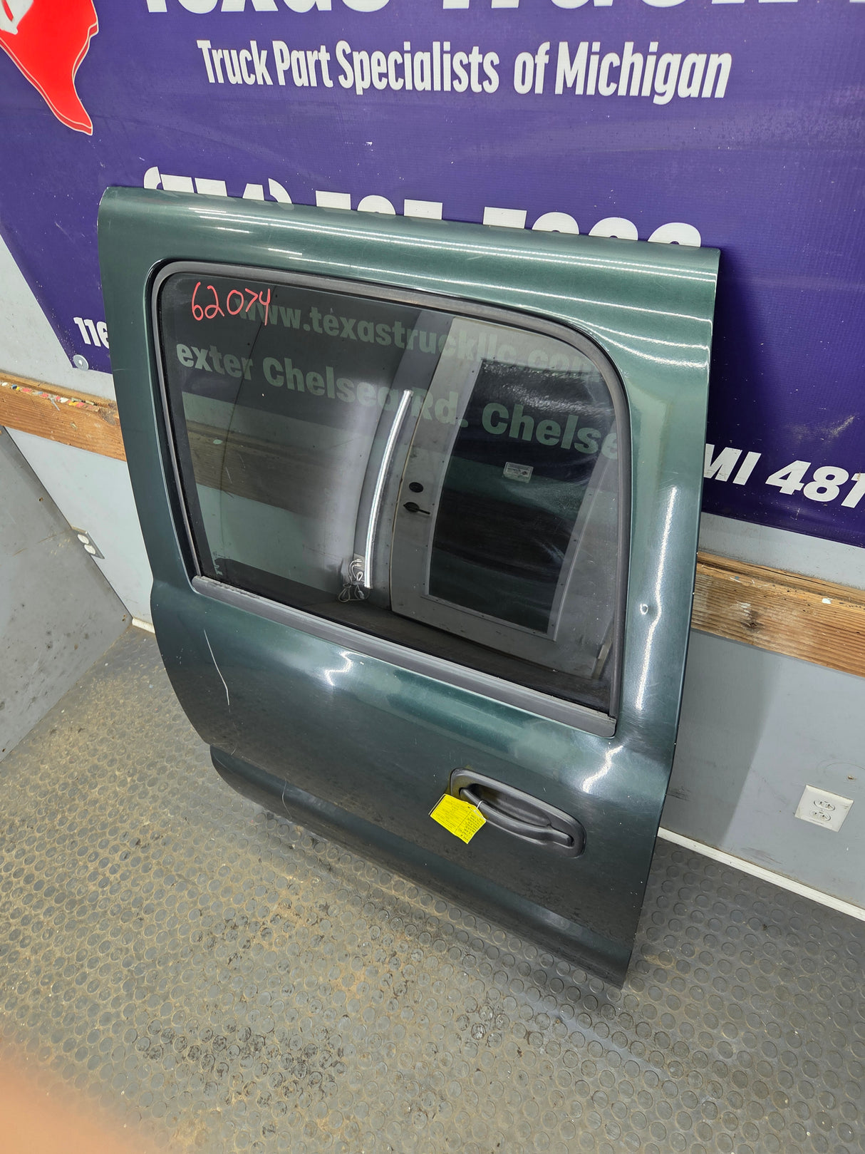1999-2007 Chevrolet Silverado / GMC Sierra 1500 2500 3500 HD Rear Driver side LH Crew Cab rear door
