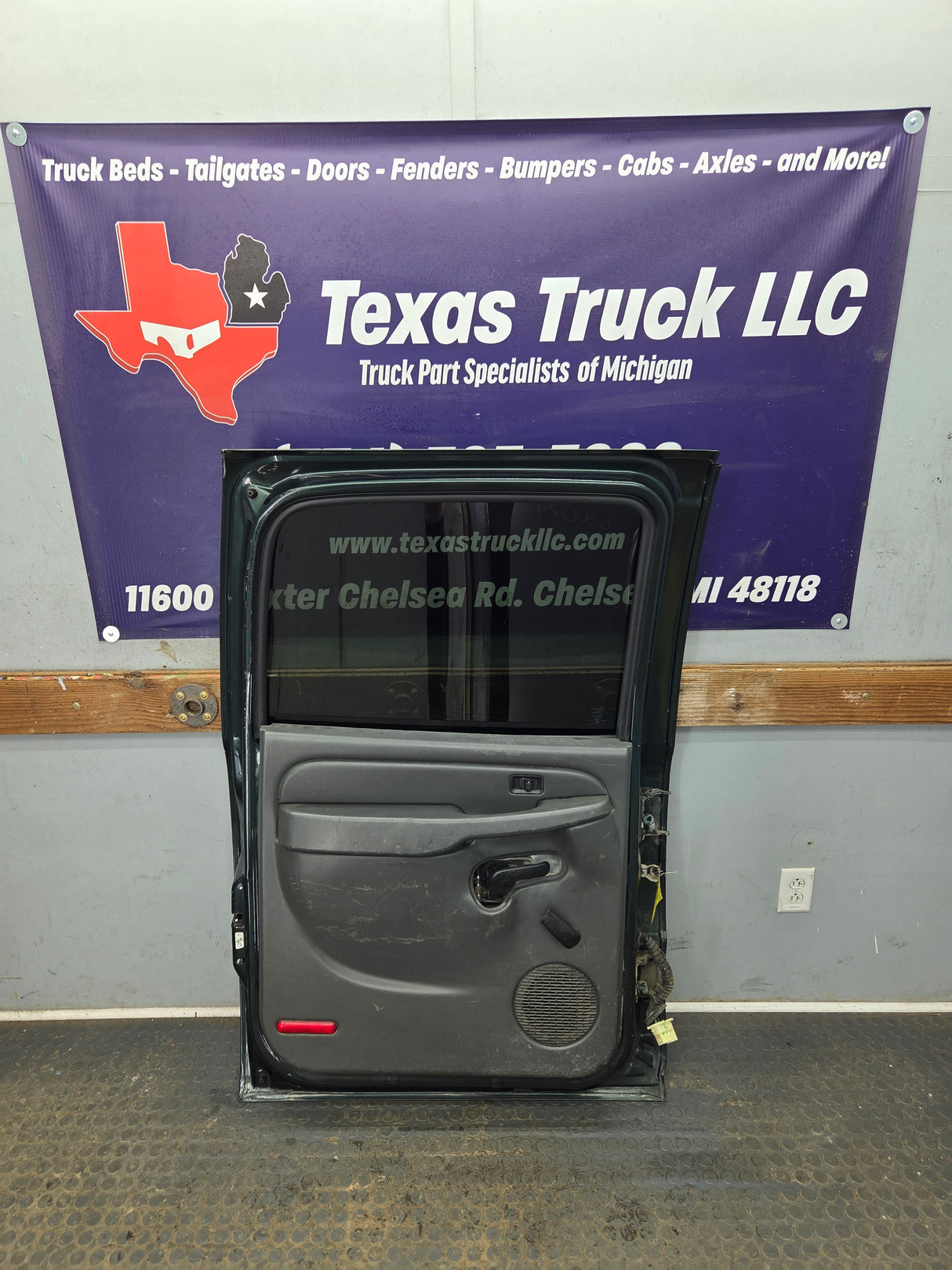 1999-2007 Chevrolet Silverado / GMC Sierra 1500 2500 3500 HD Rear Driver side LH Crew Cab rear door