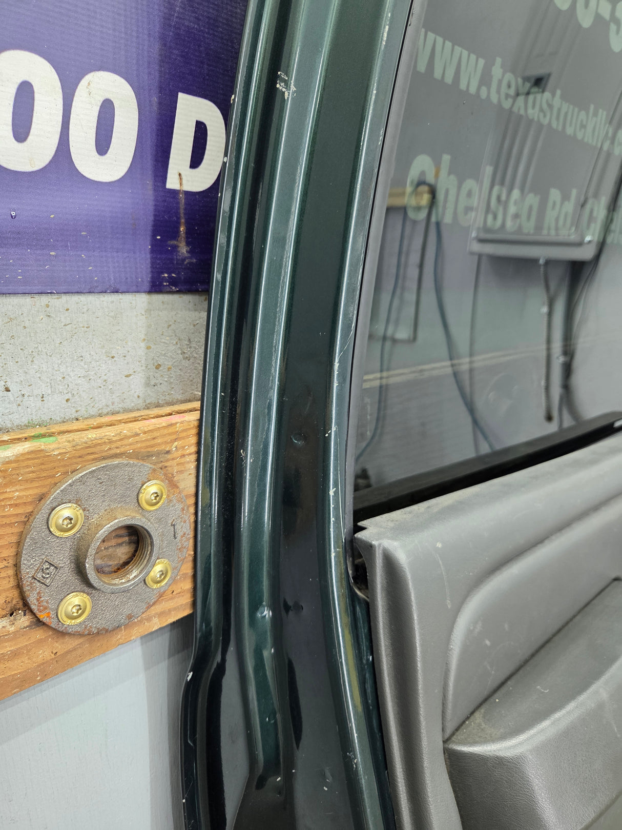 1999-2007 Chevrolet Silverado / GMC Sierra 1500 2500 3500 HD Rear Driver side LH Crew Cab rear door