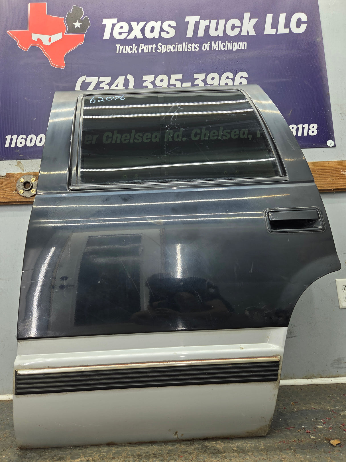 1996-1999 Chevrolet Tahoe / GMC Yukon 1500 2500HD Rear Driver side rear door LH