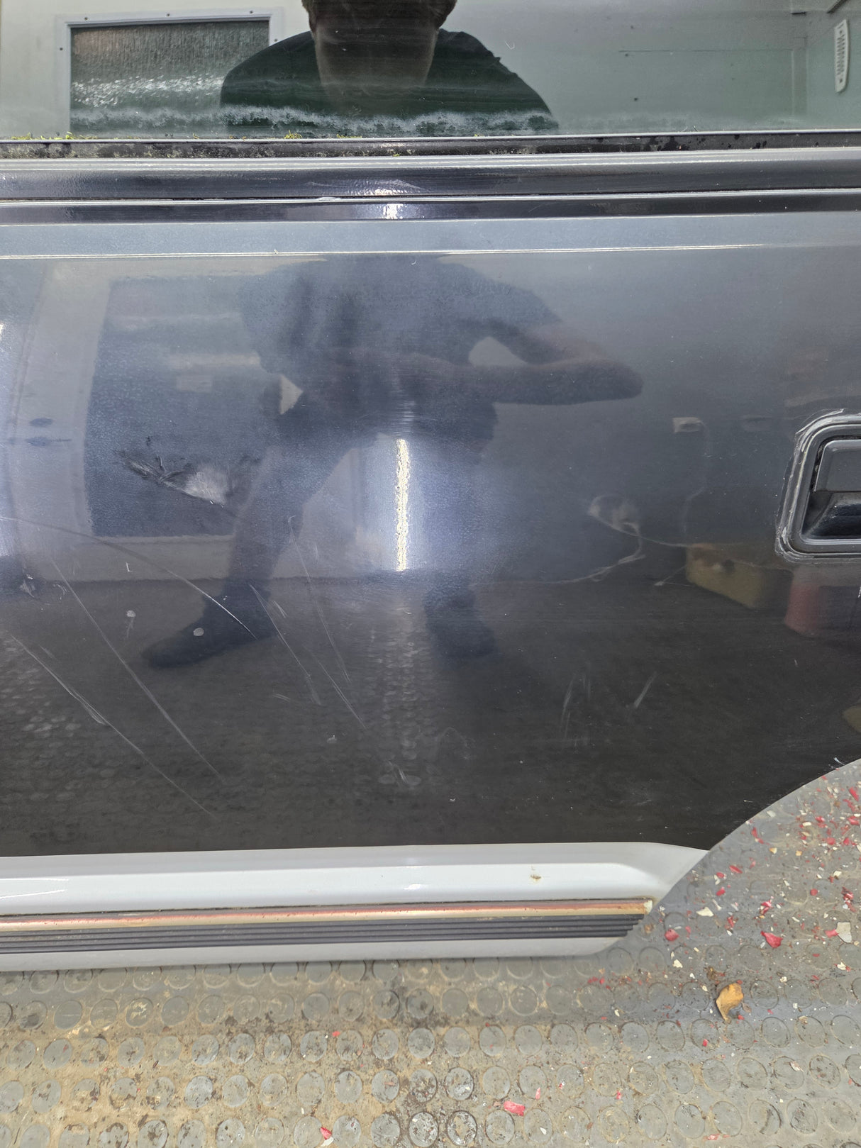 1996-1999 Chevrolet Tahoe / GMC Yukon 1500 2500HD Rear Driver side rear door LH