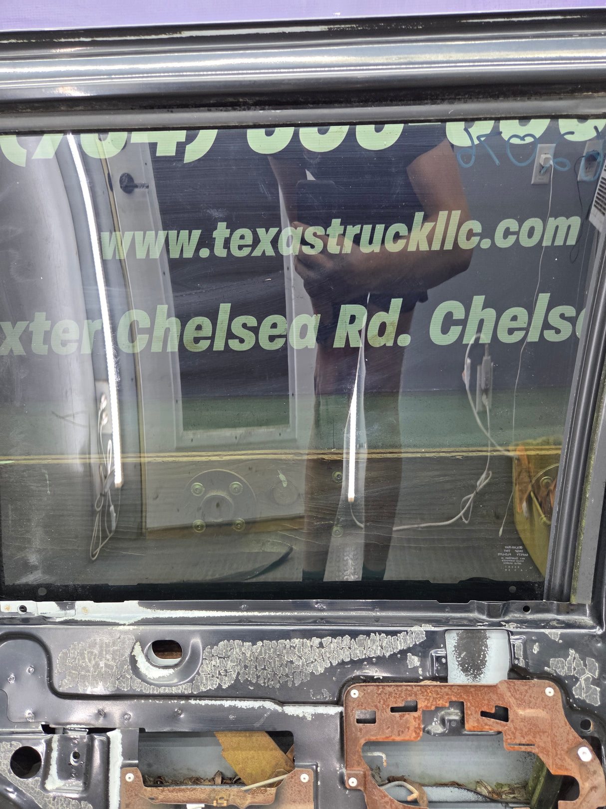 1996-1999 Chevrolet Tahoe / GMC Yukon 1500 2500HD Rear Driver side rear door LH