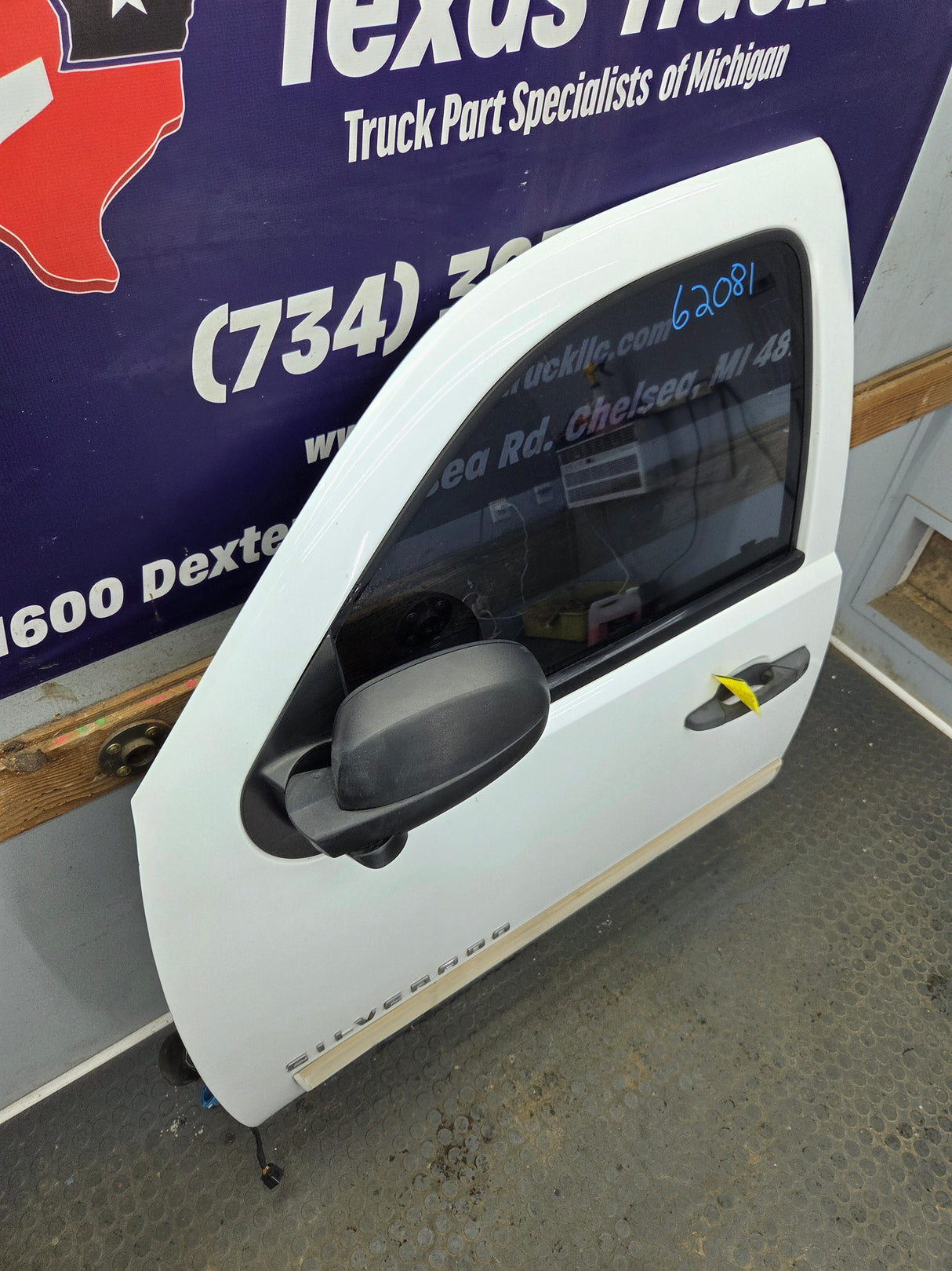 2007-2013 Chevrolet Silverado / GMC Sierra 1500 2500 3500 HD LH Front Driver Side Door