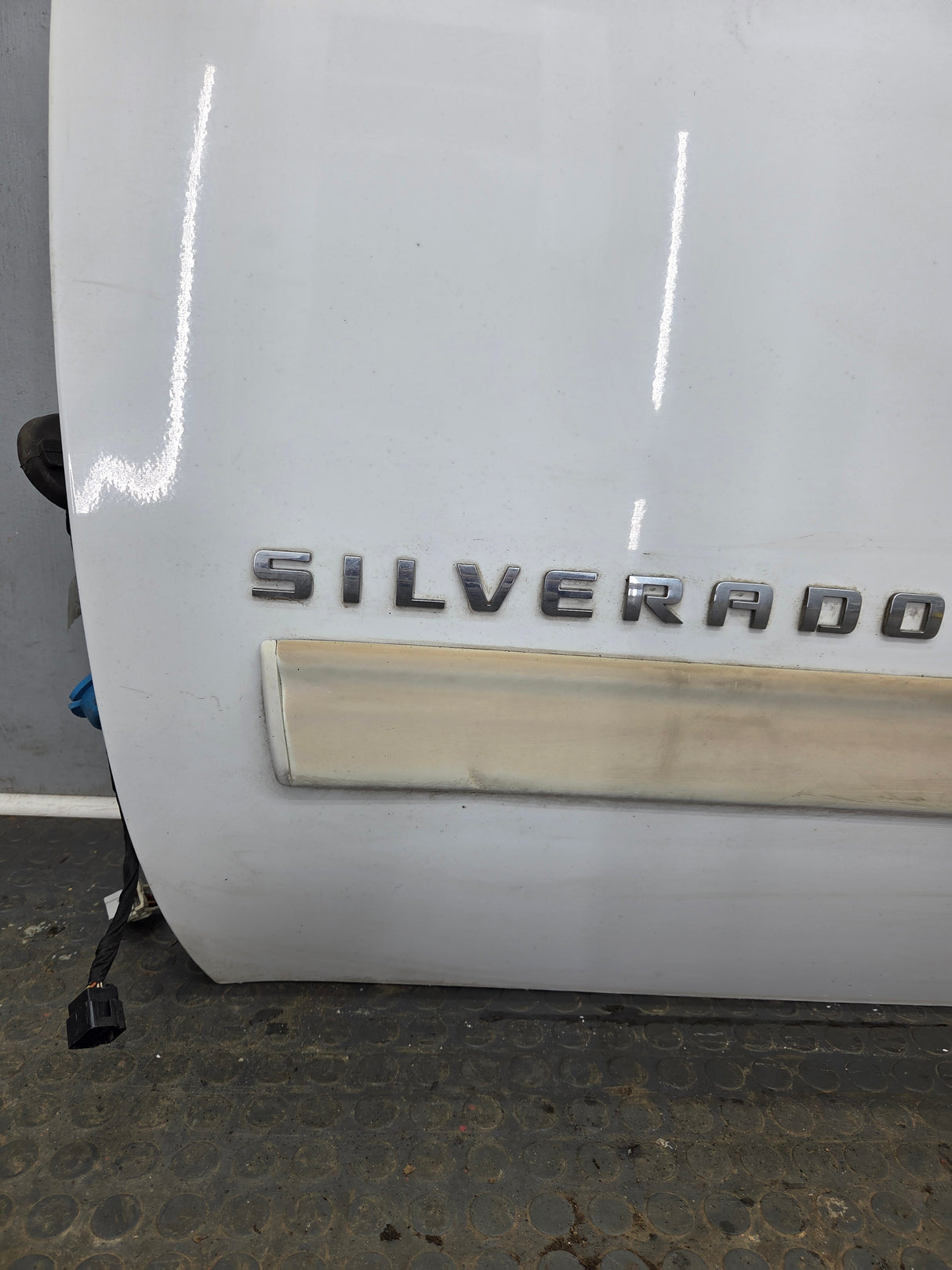 2007-2013 Chevrolet Silverado / GMC Sierra 1500 2500 3500 HD LH Front Driver Side Door