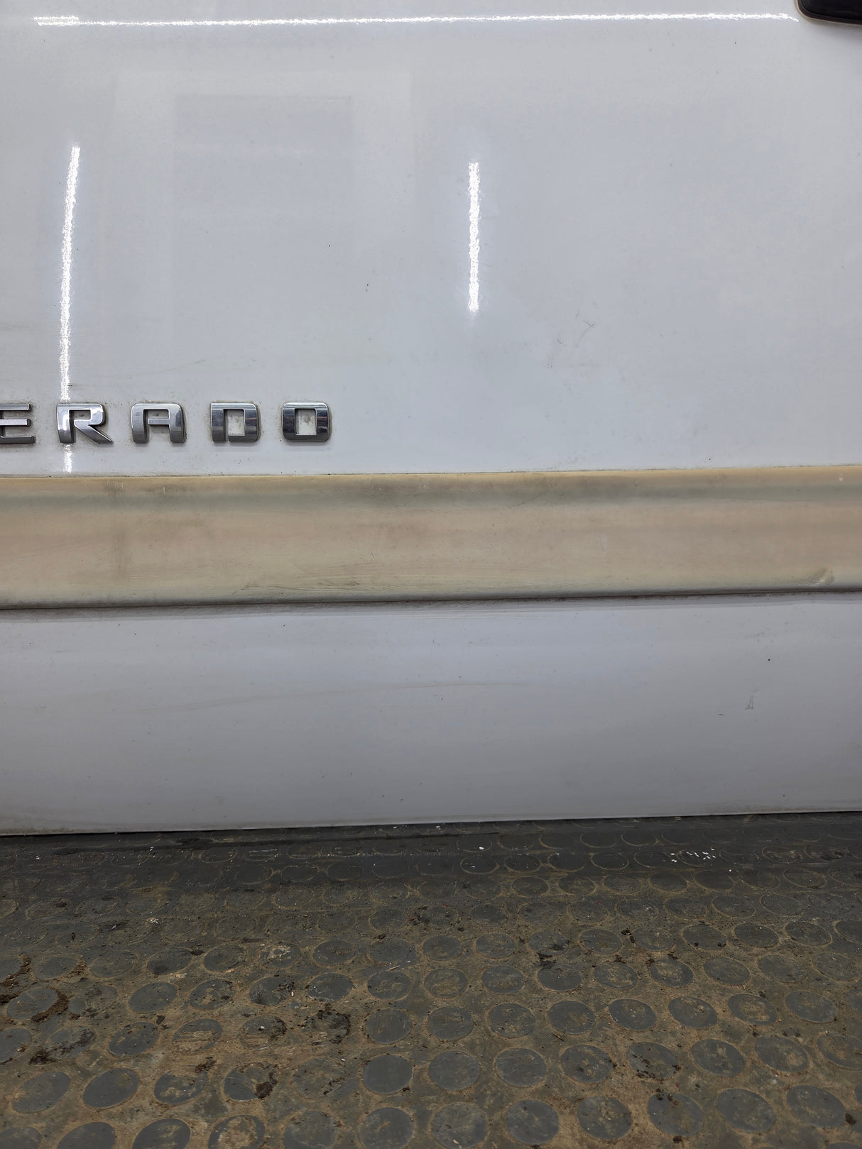 2007-2013 Chevrolet Silverado / GMC Sierra 1500 2500 3500 HD LH Front Driver Side Door