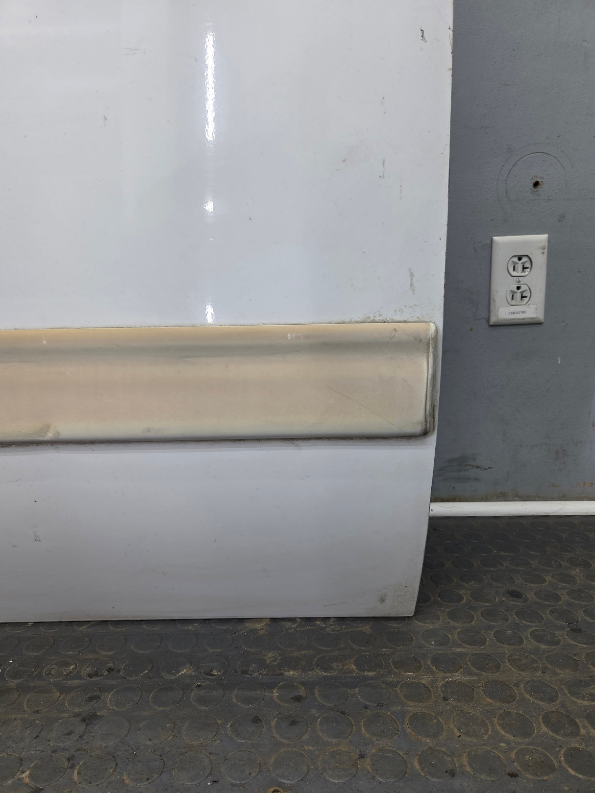 2007-2013 Chevrolet Silverado / GMC Sierra 1500 2500 3500 HD LH Front Driver Side Door