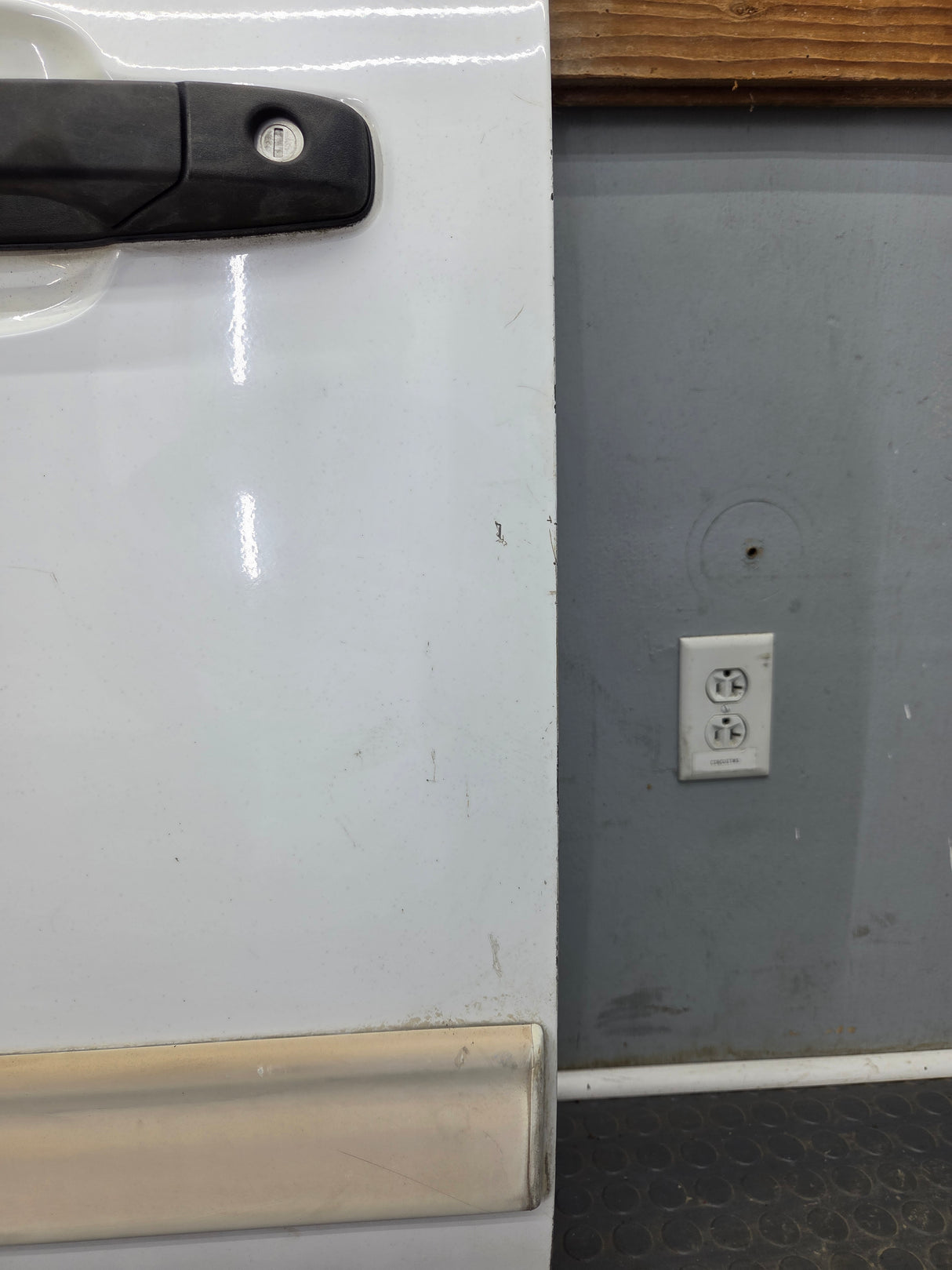 2007-2013 Chevrolet Silverado / GMC Sierra 1500 2500 3500 HD LH Front Driver Side Door