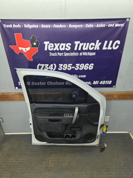 2007-2013 Chevrolet Silverado / GMC Sierra 1500 2500 3500 HD LH Front Driver Side Door