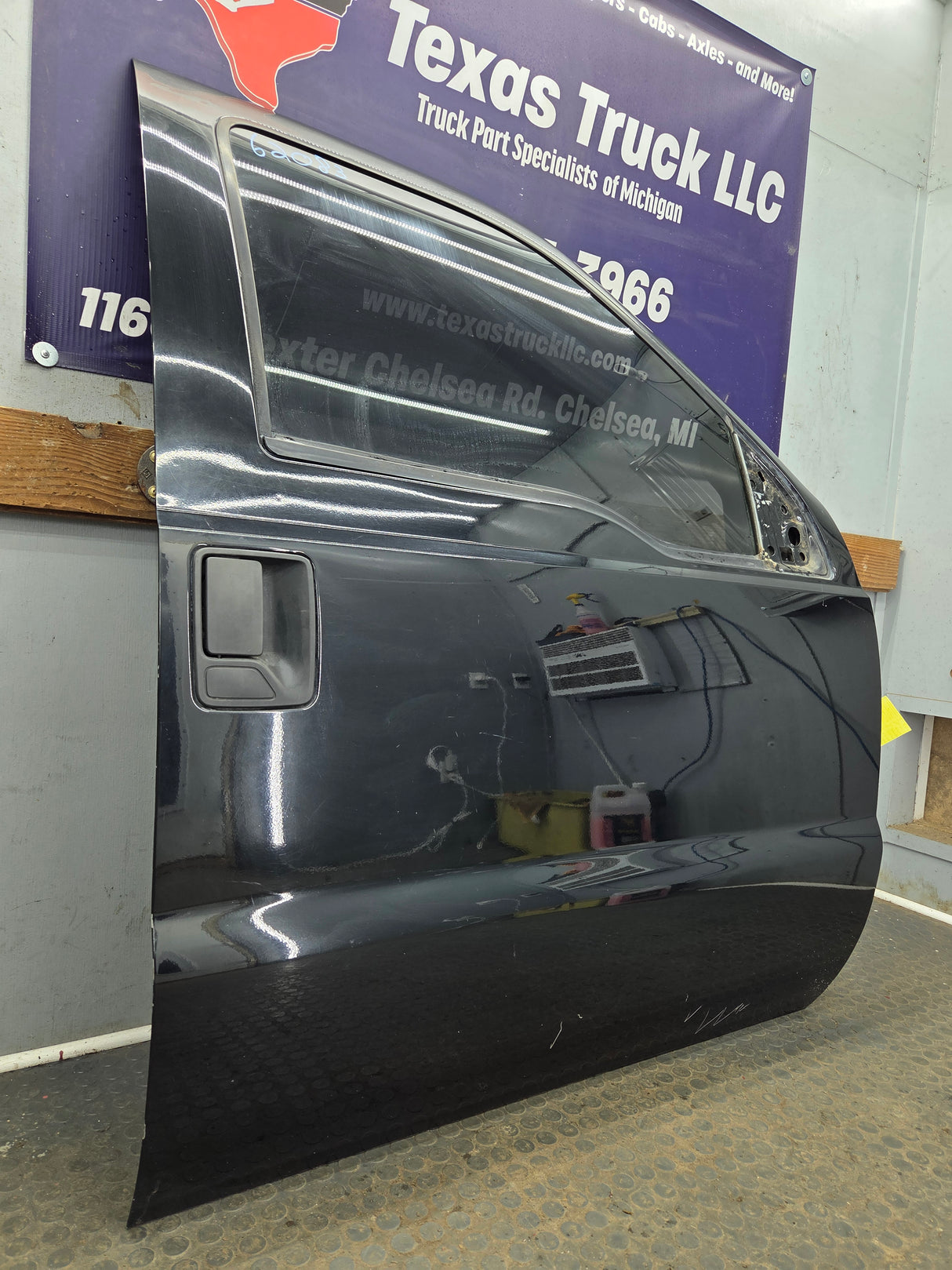 2008-2011 Ford Super Duty / Excursion Front Passenger RH Door F250 F350 F450 F550