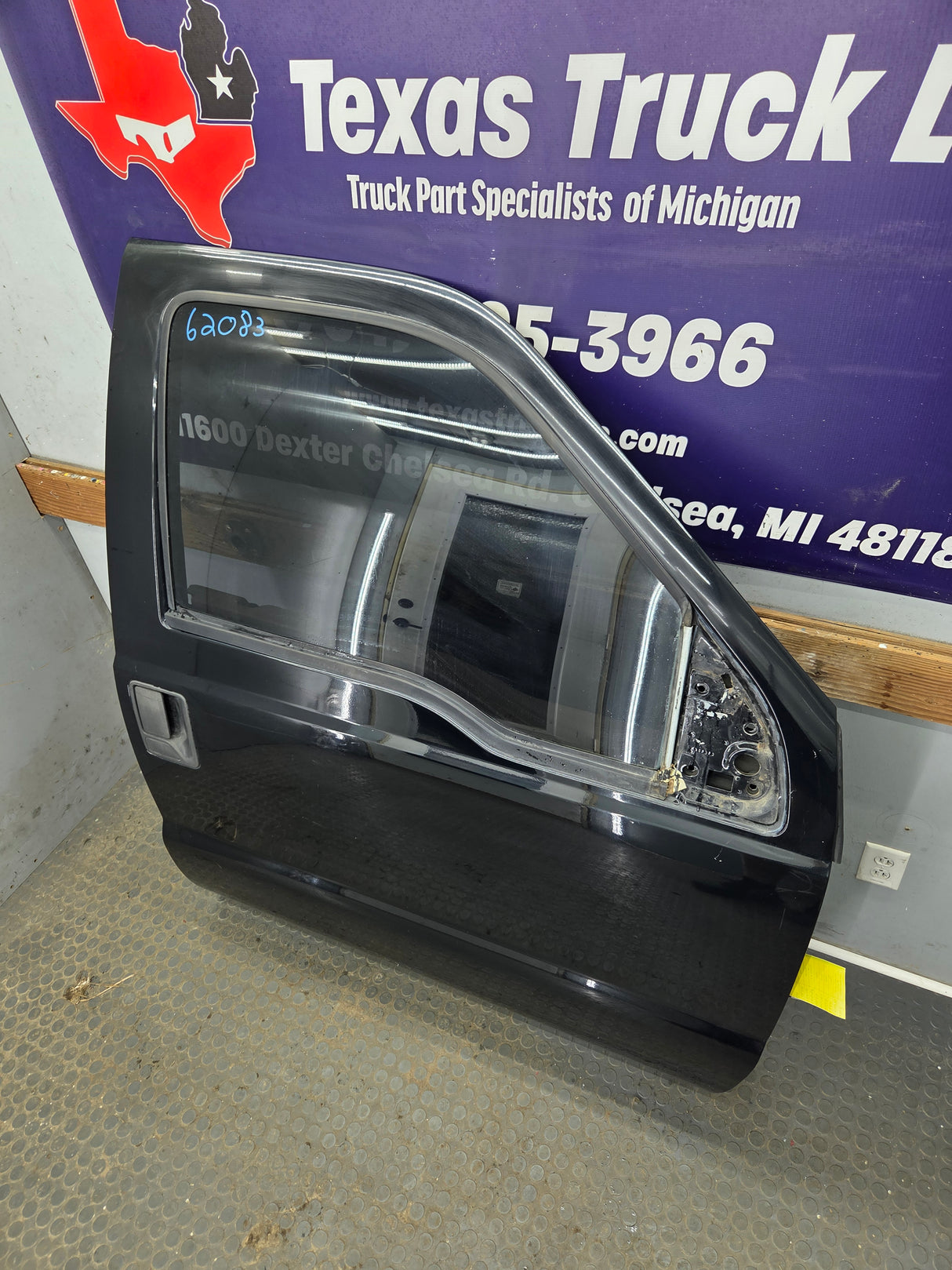2008-2011 Ford Super Duty / Excursion Front Passenger RH Door F250 F350 F450 F550