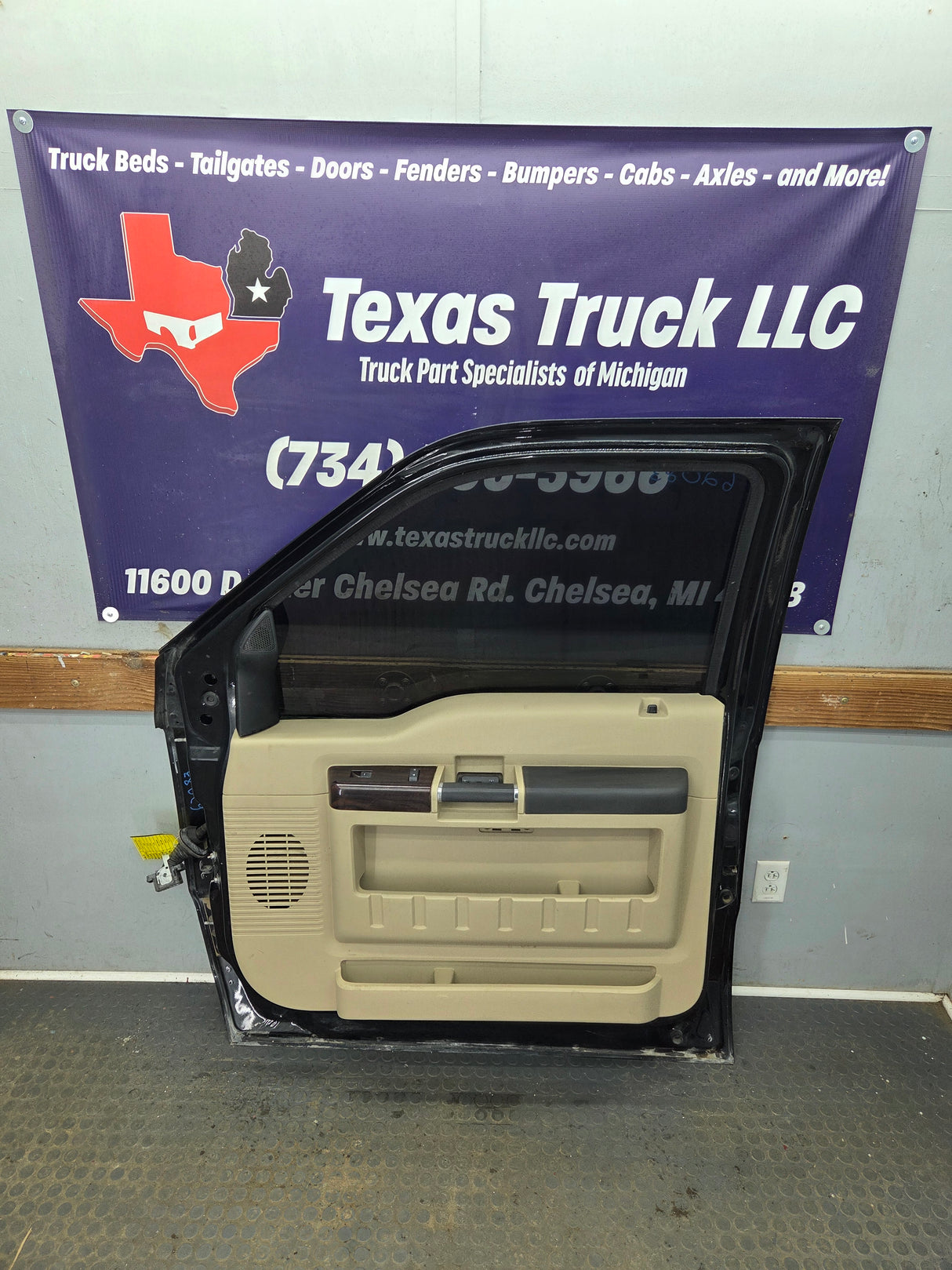 2008-2011 Ford Super Duty / Excursion Front Passenger RH Door F250 F350 F450 F550