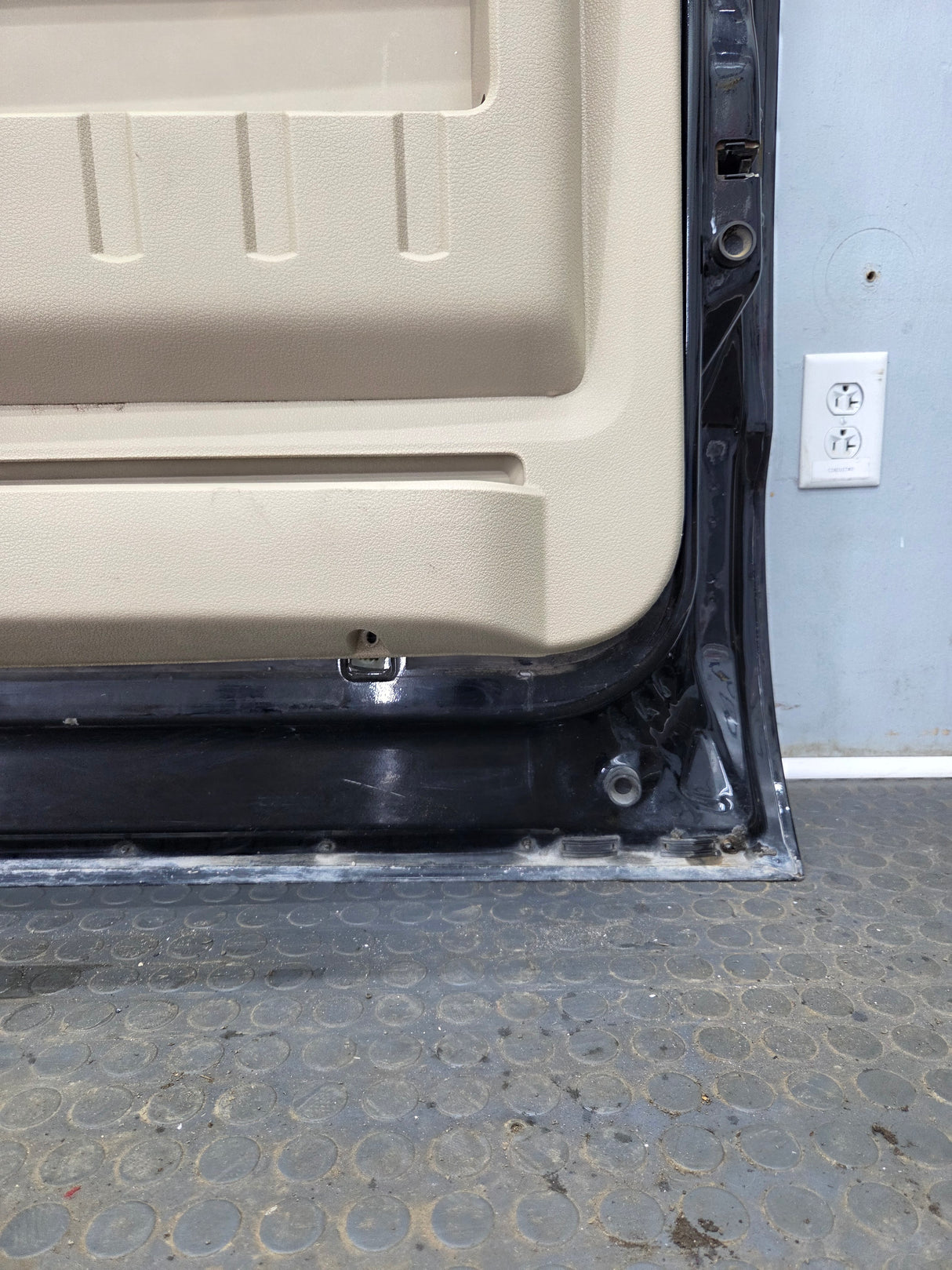 2008-2011 Ford Super Duty / Excursion Front Passenger RH Door F250 F350 F450 F550