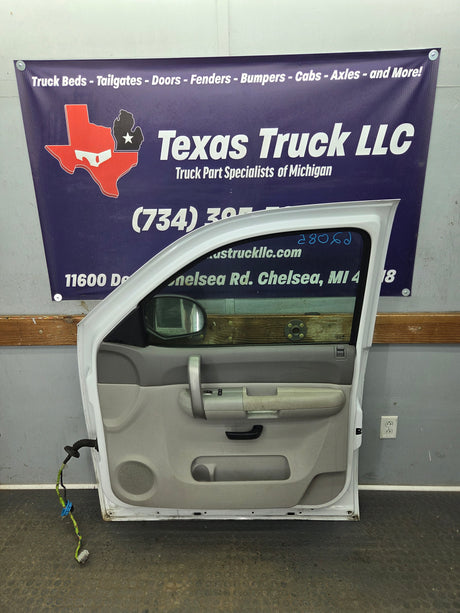 2007-2013 Chevrolet Silverado / GMC Sierra 1500 2500 3500 HD RH Front Passenger Side Door