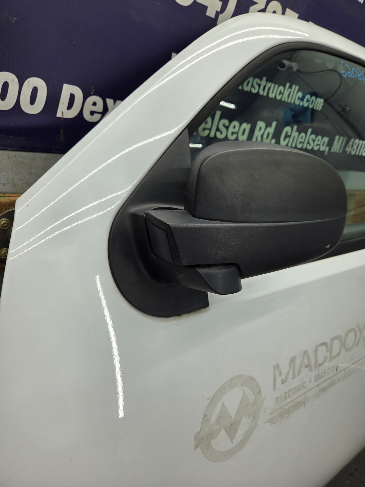 2007-2013 Chevrolet Silverado / GMC Sierra 1500 2500 3500 HD LH Front Driver Side Door