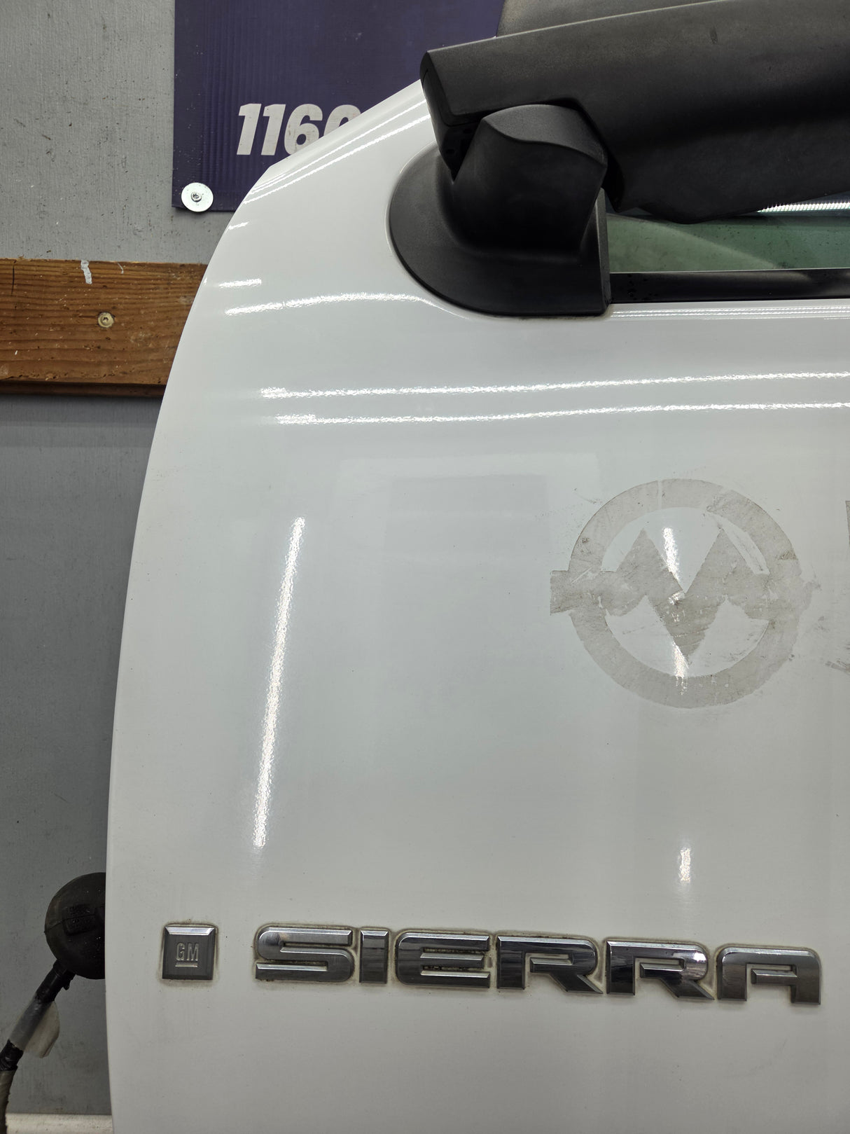 2007-2013 Chevrolet Silverado / GMC Sierra 1500 2500 3500 HD LH Front Driver Side Door