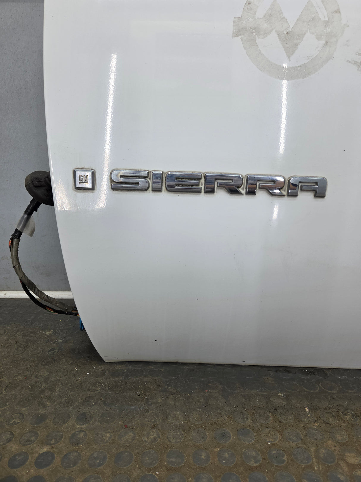 2007-2013 Chevrolet Silverado / GMC Sierra 1500 2500 3500 HD LH Front Driver Side Door