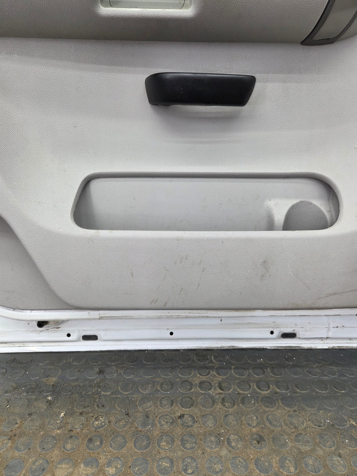 2007-2013 Chevrolet Silverado / GMC Sierra 1500 2500 3500 HD LH Front Driver Side Door