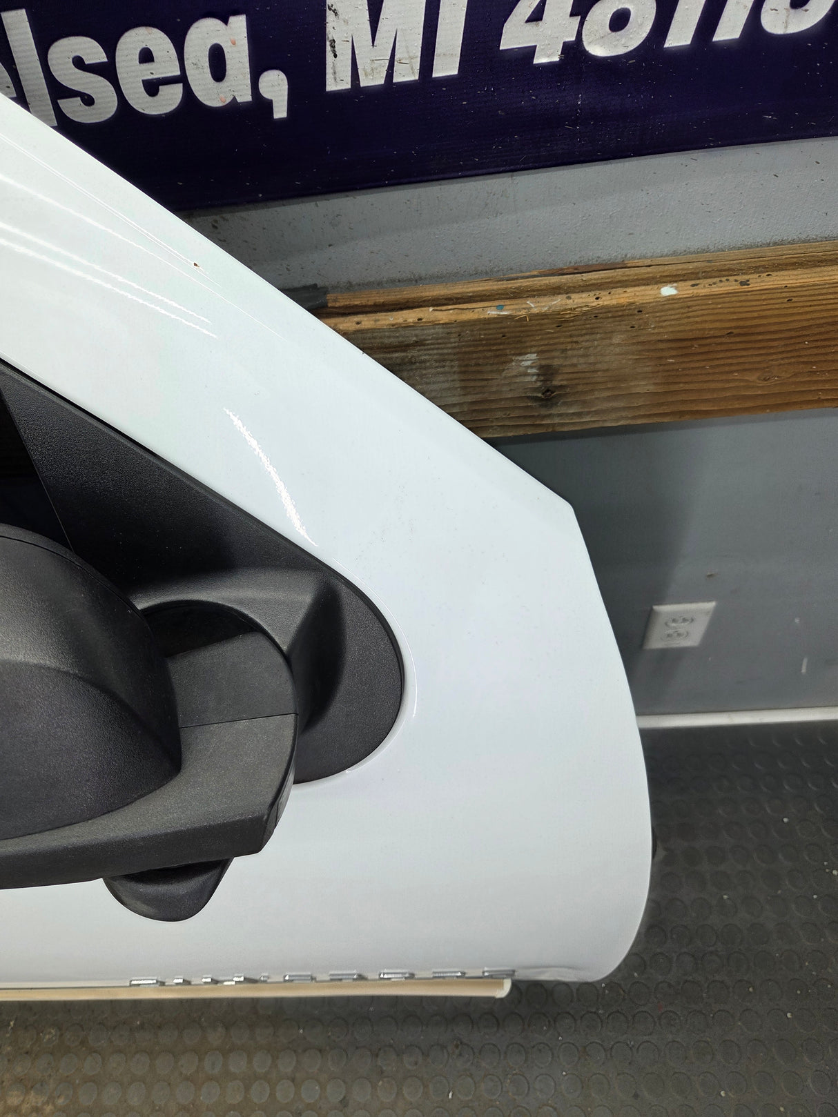 2007-2013 Chevrolet Silverado / GMC Sierra 1500 2500 3500 HD RH Front Passenger Side Door