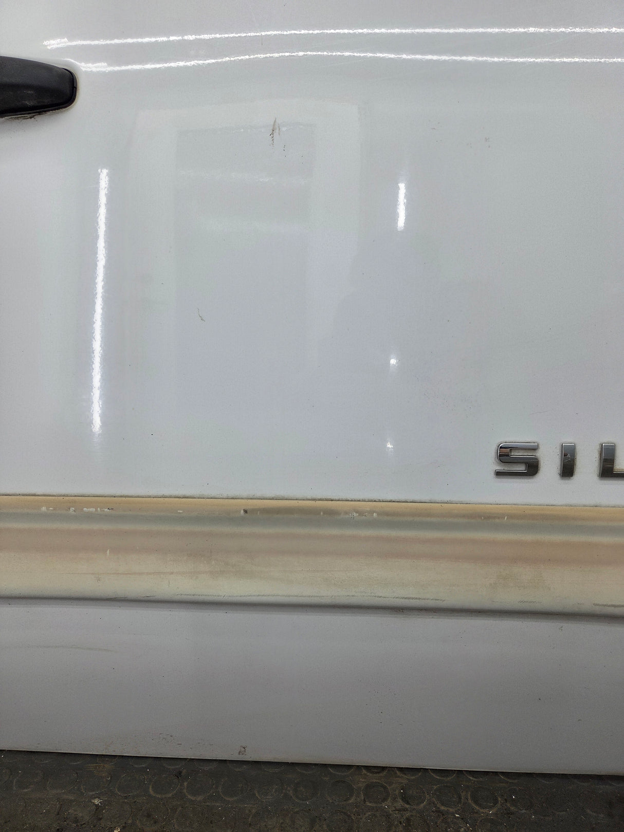 2007-2013 Chevrolet Silverado / GMC Sierra 1500 2500 3500 HD RH Front Passenger Side Door