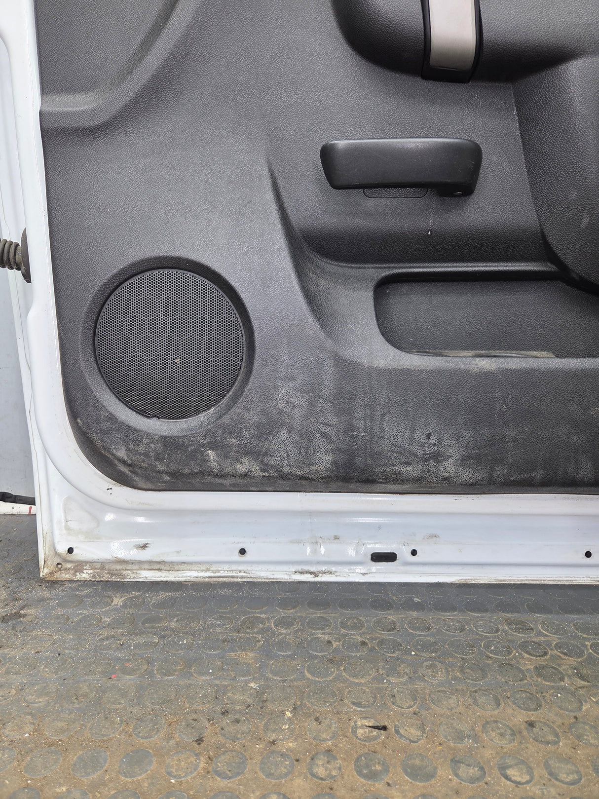 2007-2013 Chevrolet Silverado / GMC Sierra 1500 2500 3500 HD RH Front Passenger Side Door