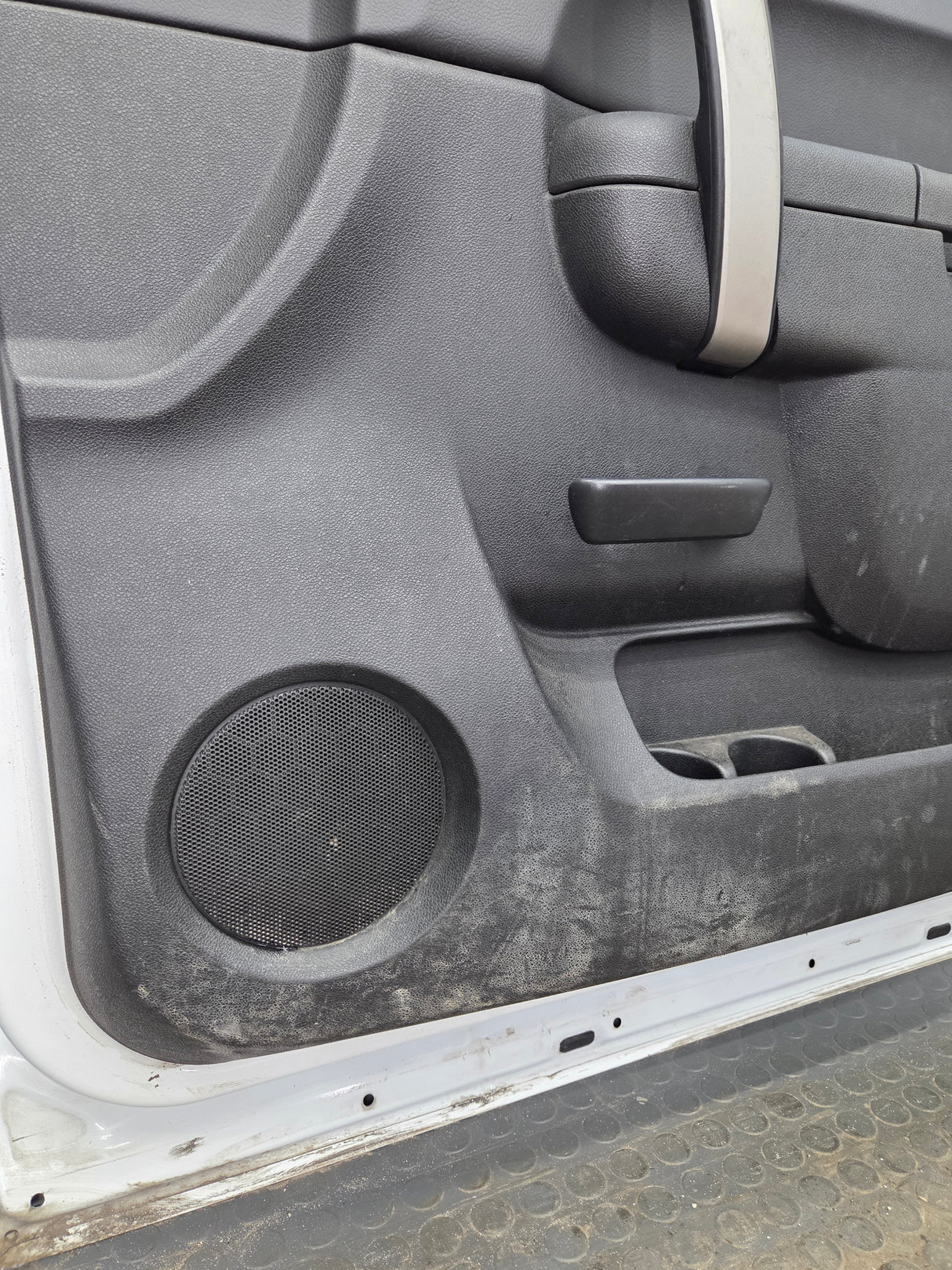 2007-2013 Chevrolet Silverado / GMC Sierra 1500 2500 3500 HD RH Front Passenger Side Door
