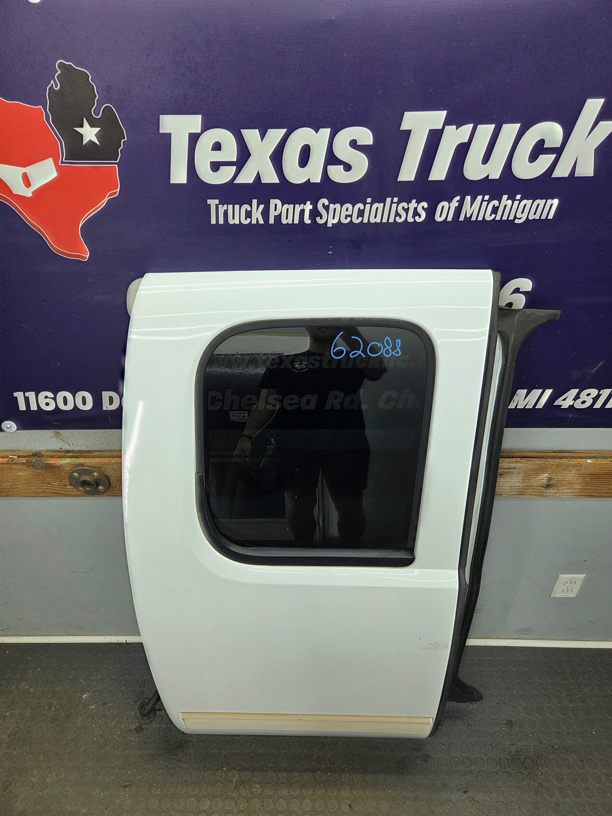 2007-2013 Chevrolet Silverado / GMC Sierra 1500 2500 3500 HD Passenger side Extended Cab RH Rear Door