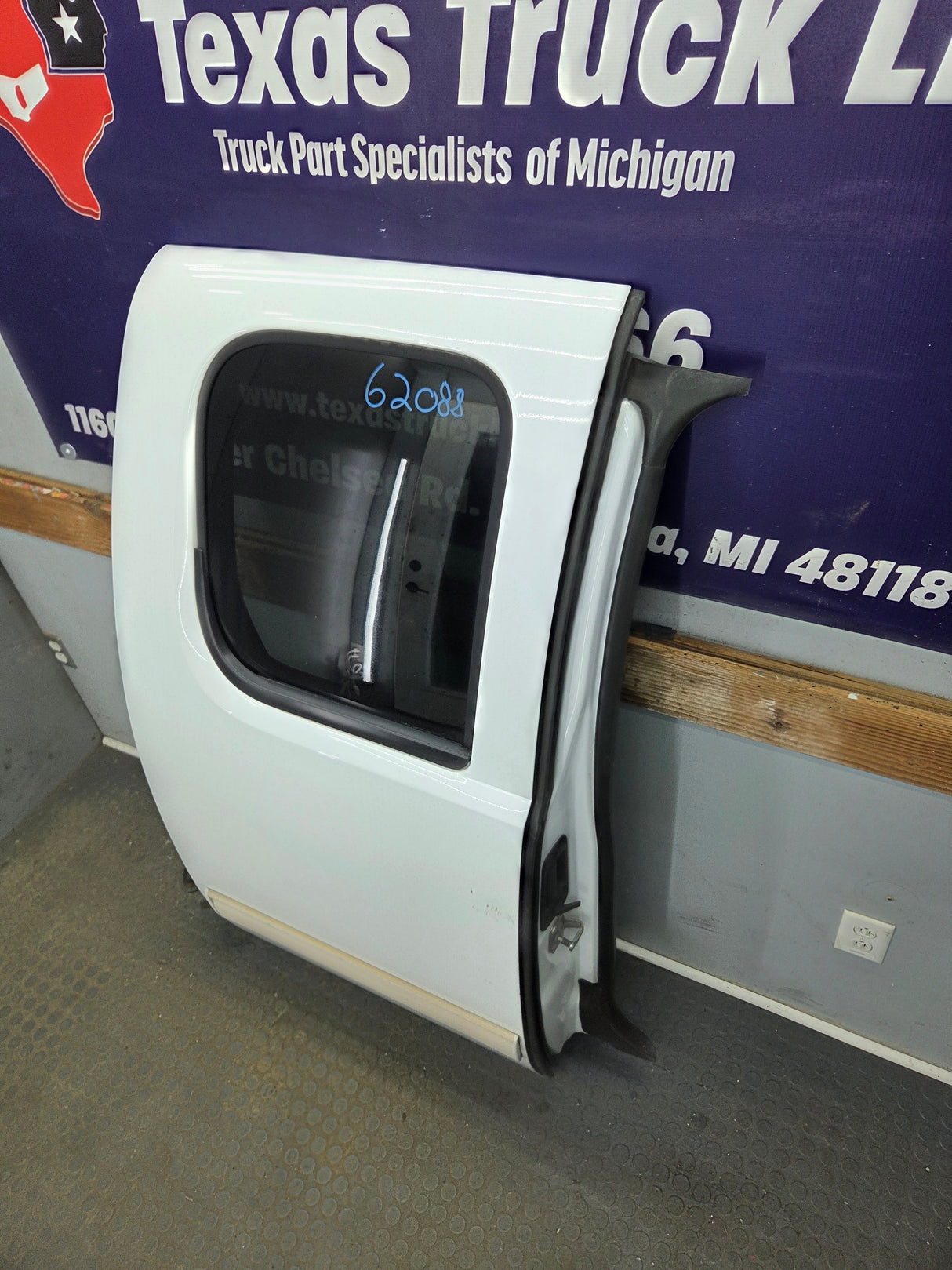 2007-2013 Chevrolet Silverado / GMC Sierra 1500 2500 3500 HD Passenger side Extended Cab RH Rear Door