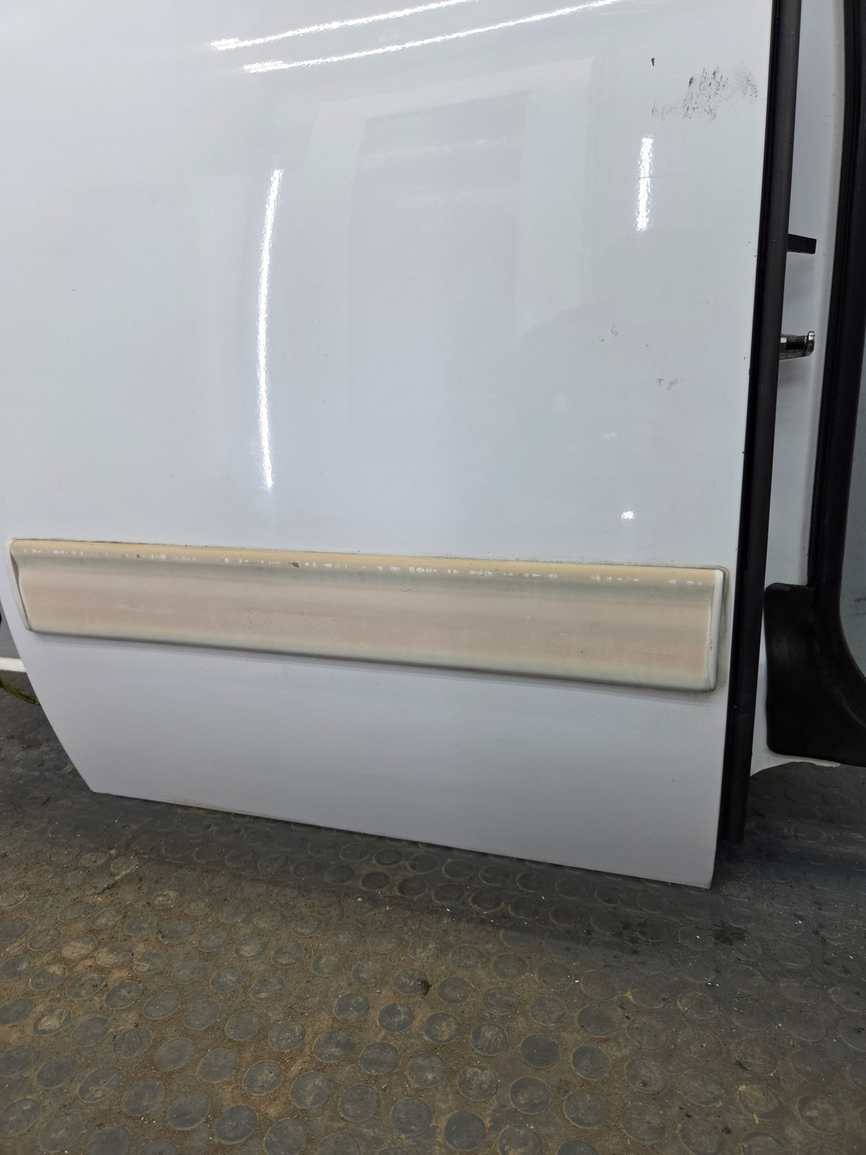 2007-2013 Chevrolet Silverado / GMC Sierra 1500 2500 3500 HD Passenger side Extended Cab RH Rear Door
