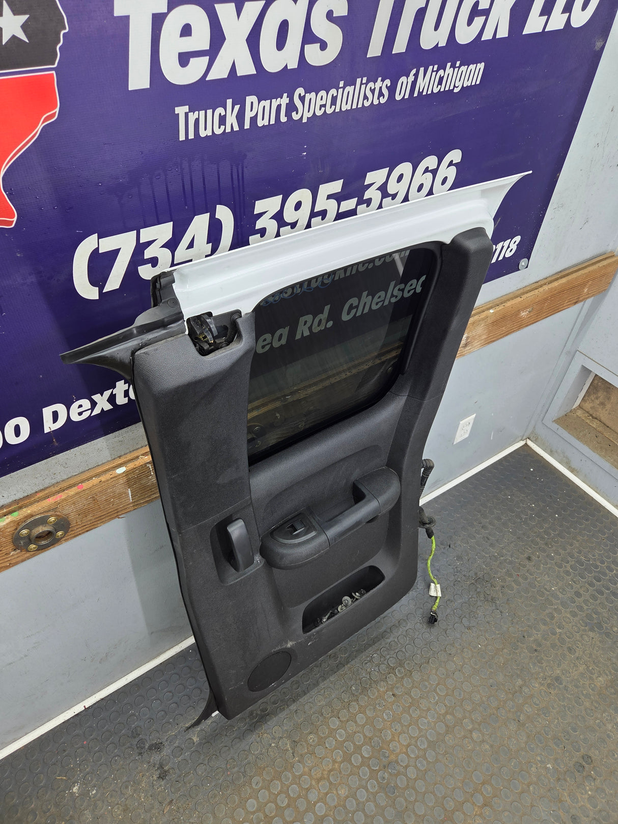 2007-2013 Chevrolet Silverado / GMC Sierra 1500 2500 3500 HD Passenger side Extended Cab RH Rear Door