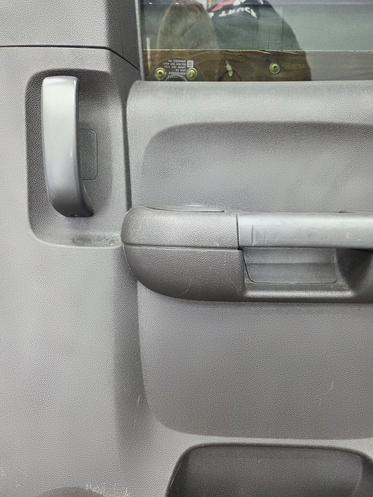 2007-2013 Chevrolet Silverado / GMC Sierra 1500 2500 3500 HD Passenger side Extended Cab RH Rear Door